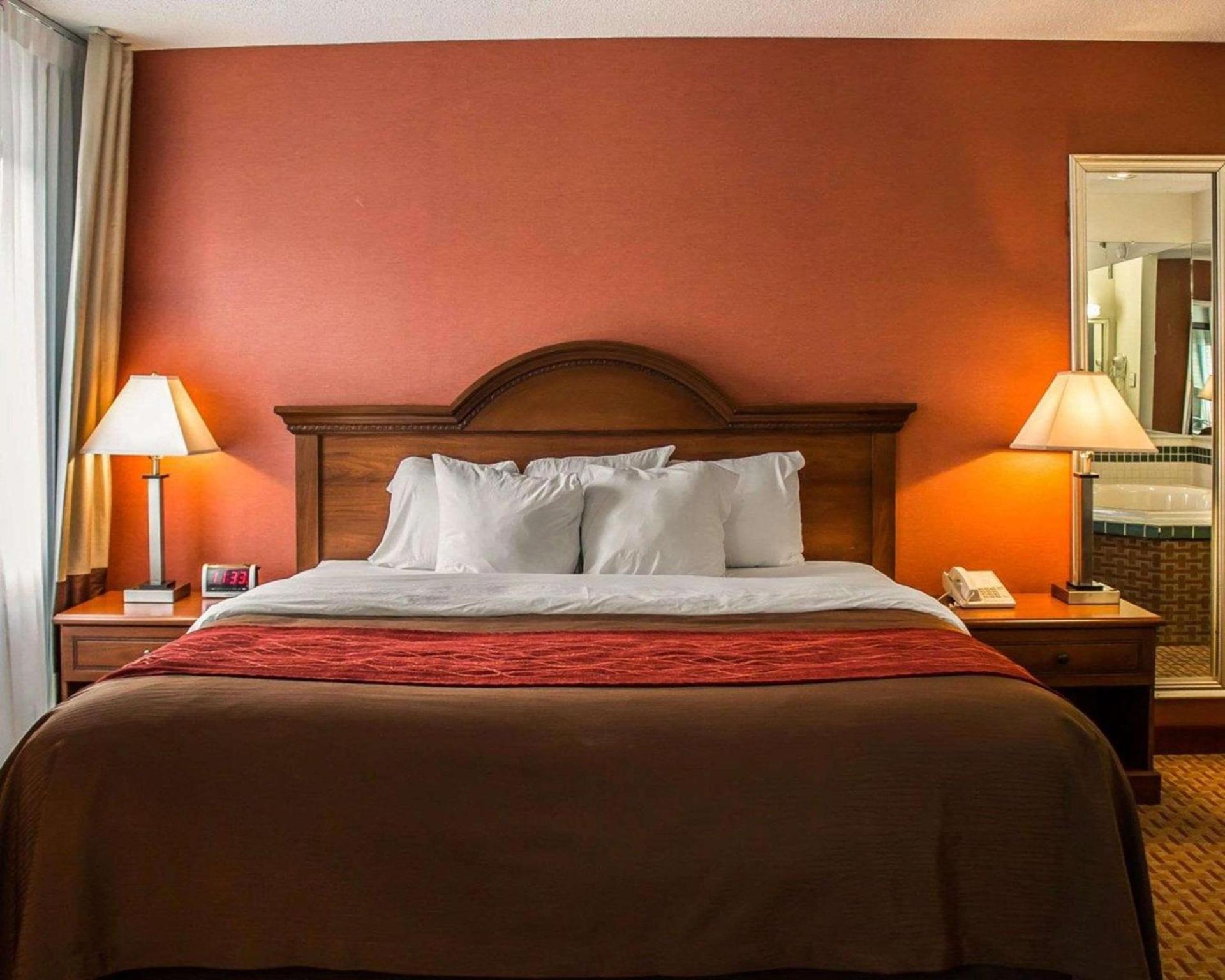 Quality Inn East Liverpool - Calcutta photo 12