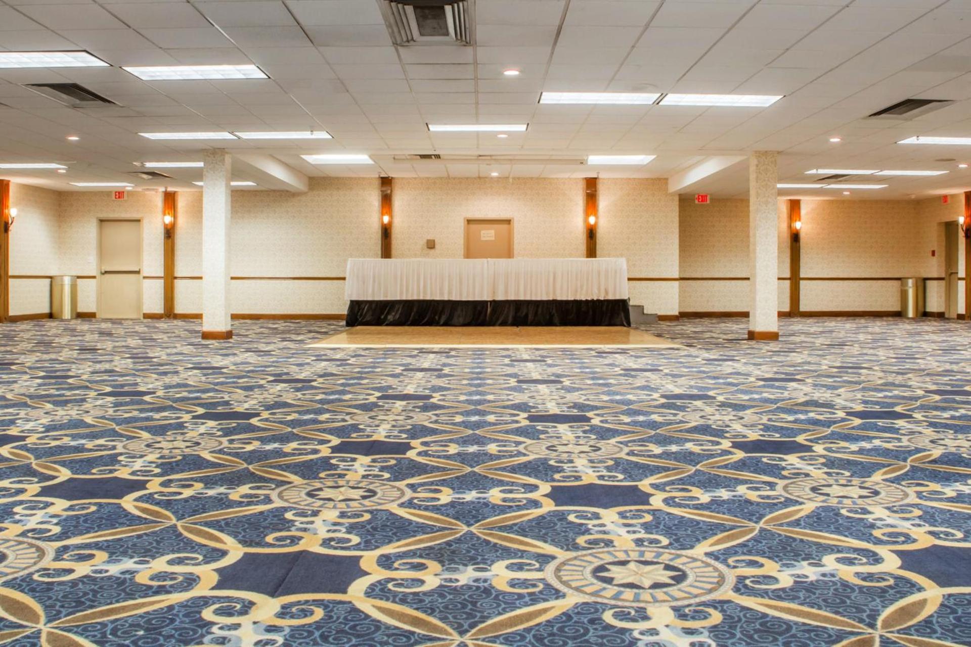 Econo Lodge Broken Arrow-Tulsa photo 23