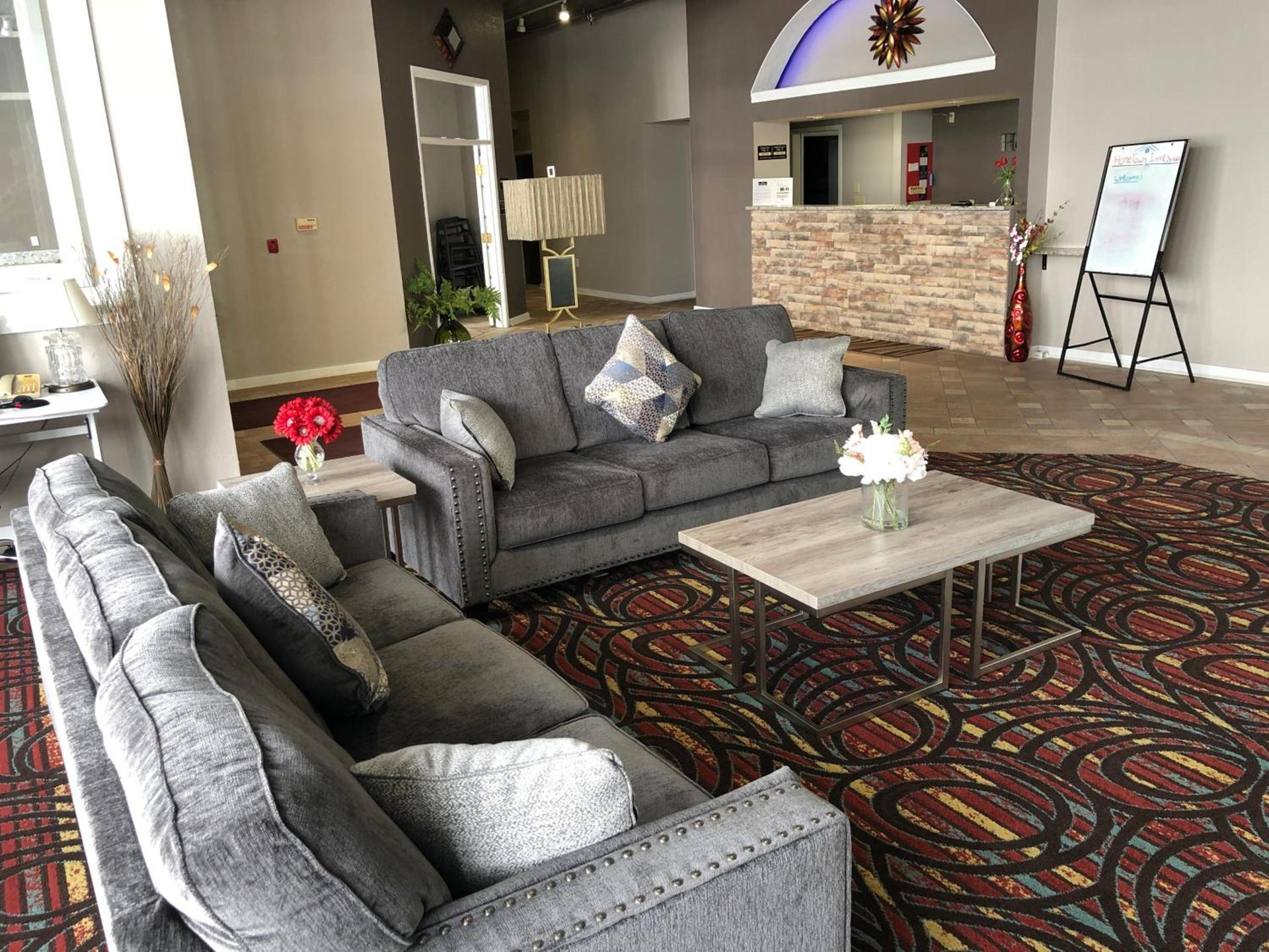 HomeTown Inn and Suites Belle Plaine photo 4