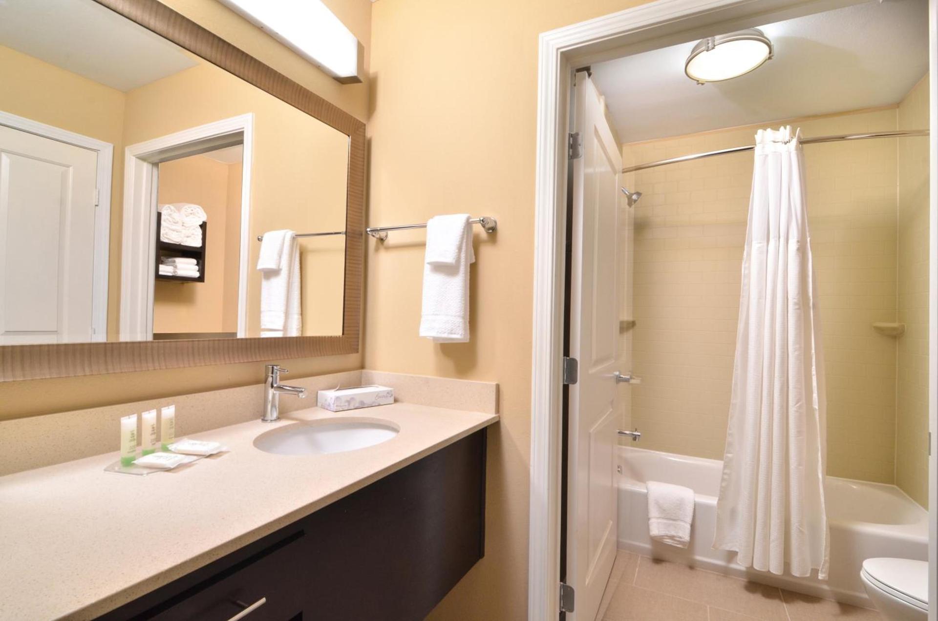Staybridge Suites Tomball by IHG photo 3