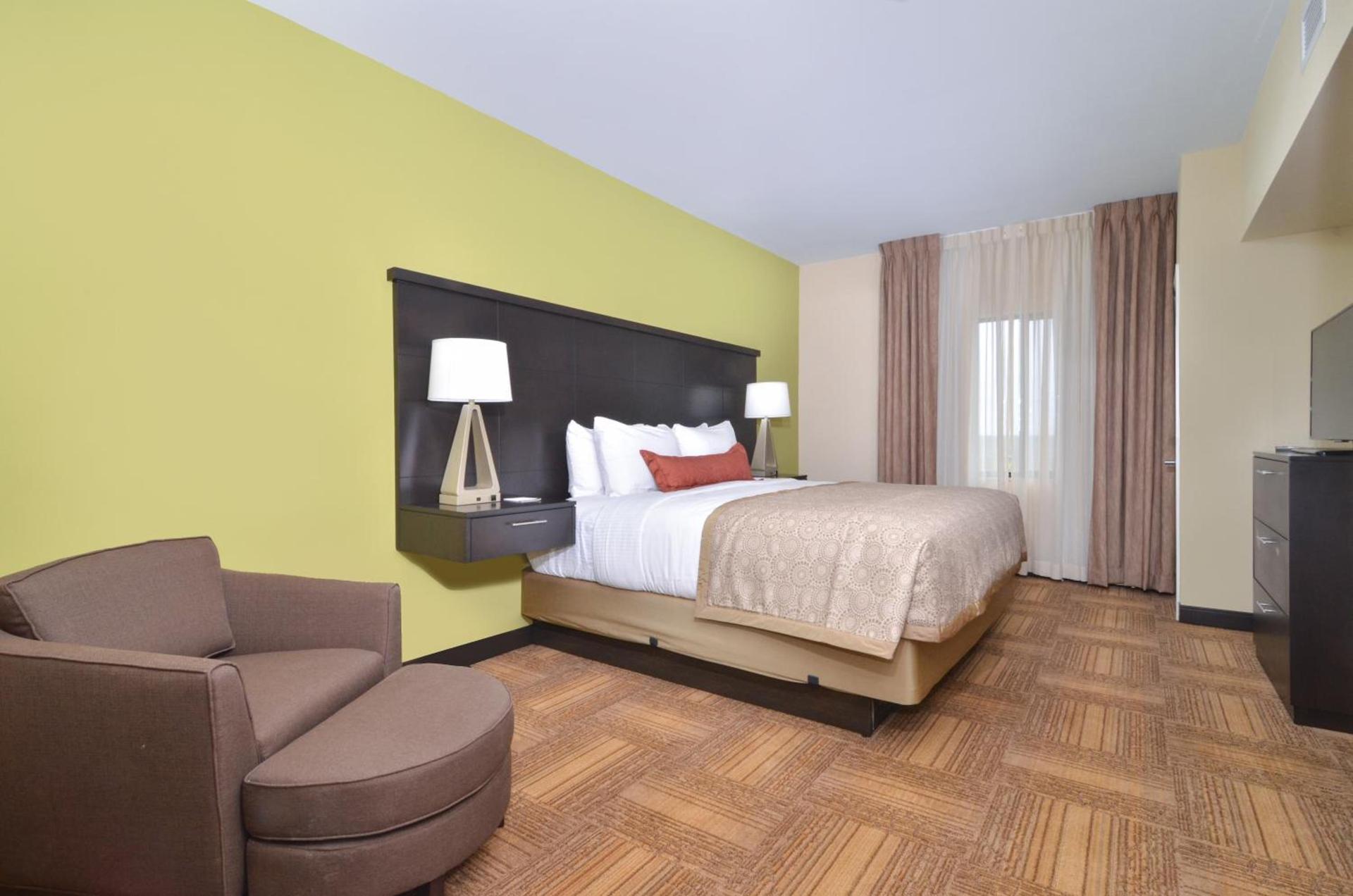 Staybridge Suites Tomball by IHG photo 22
