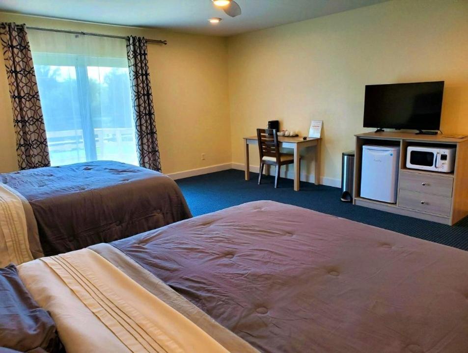 The Inn At LaBelle Yacht Club photo 25