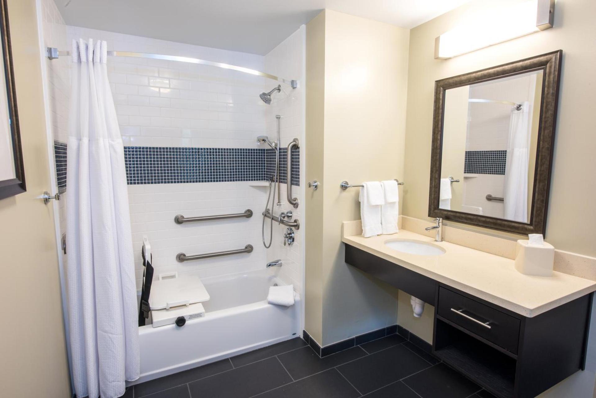 Staybridge Suites Albany Wolf Rd-Colonie Center by IHG photo 13