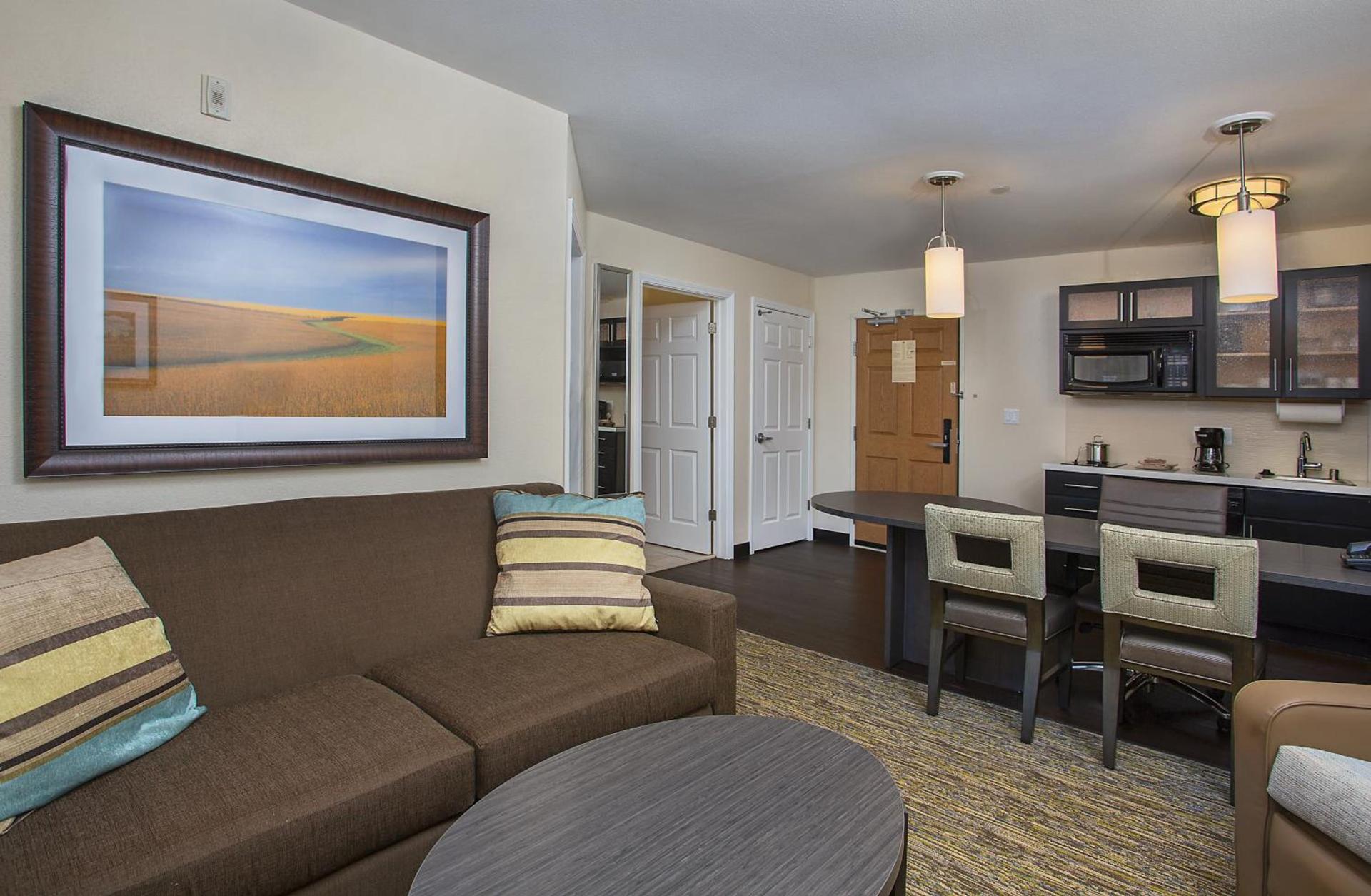 Candlewood Suites Bowling Green by IHG photo 3