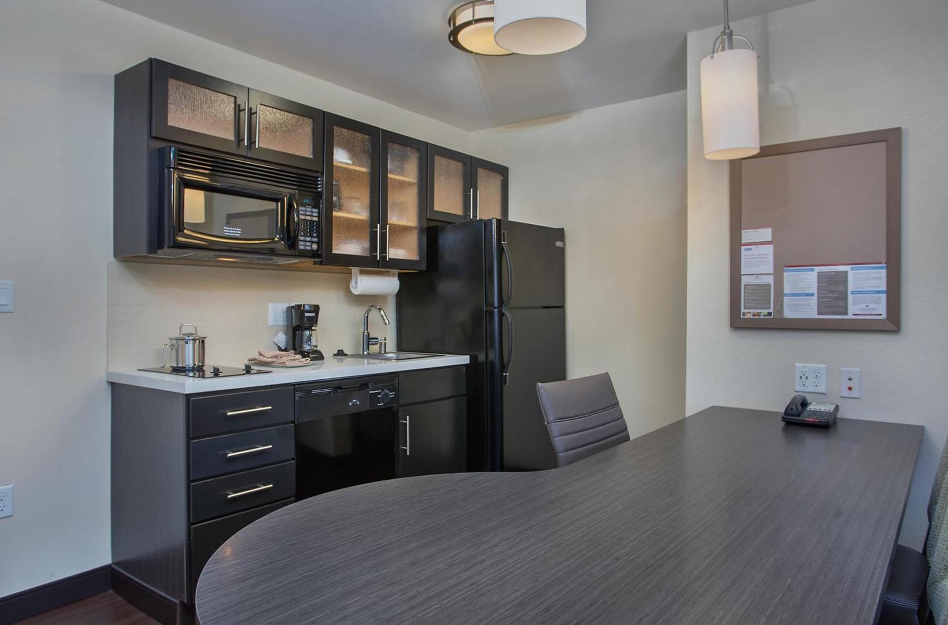 Candlewood Suites Bowling Green by IHG photo 4