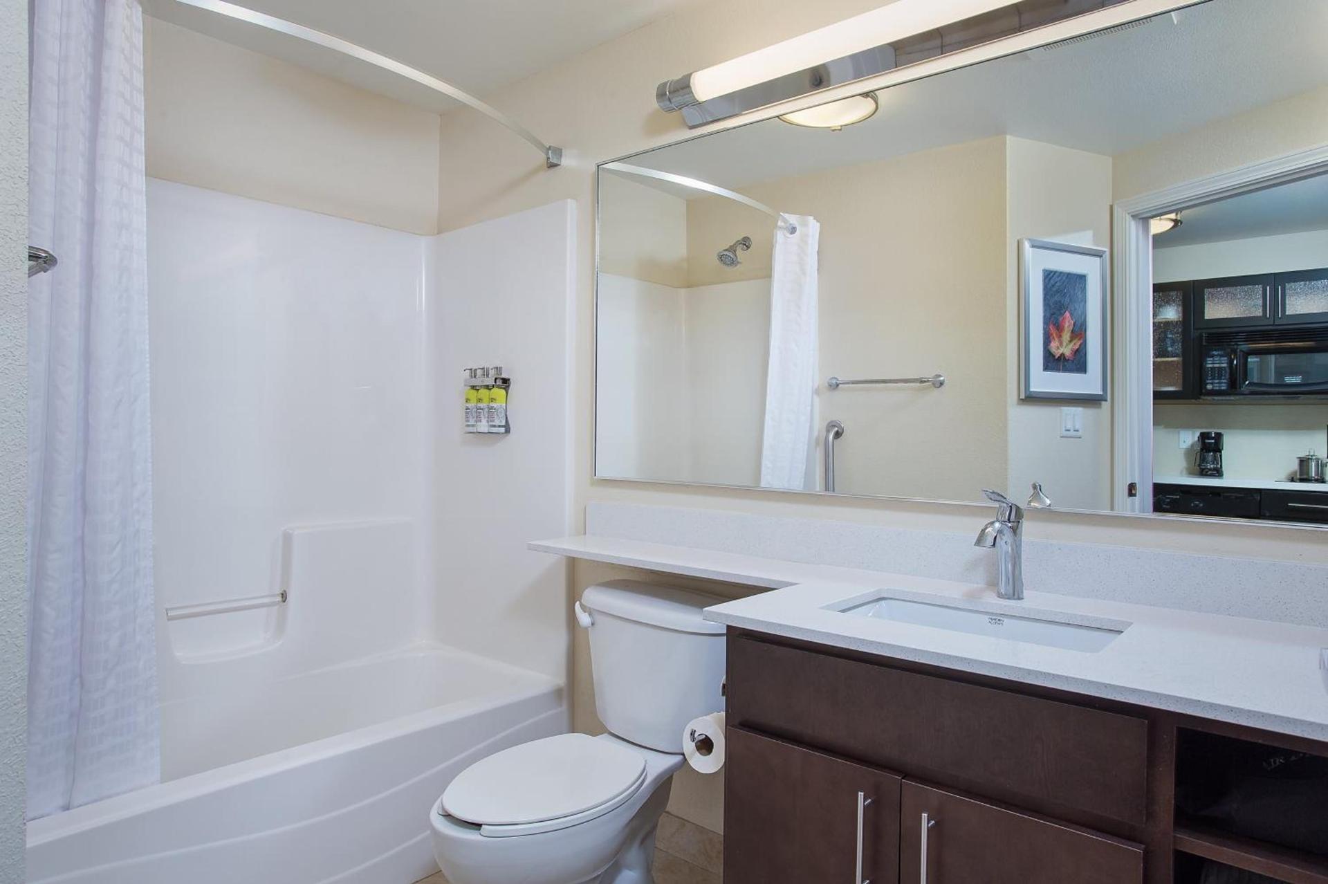 Candlewood Suites Bowling Green by IHG photo 12