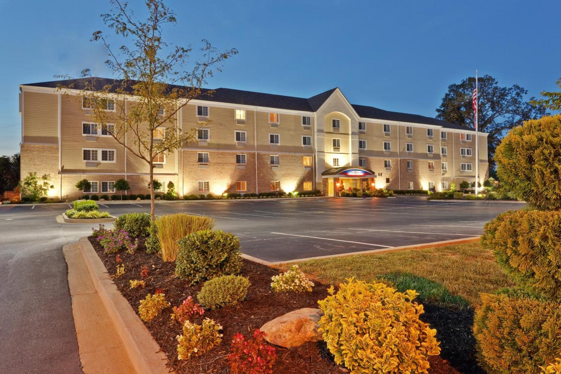 Candlewood Suites Bowling Green by IHG photo 1