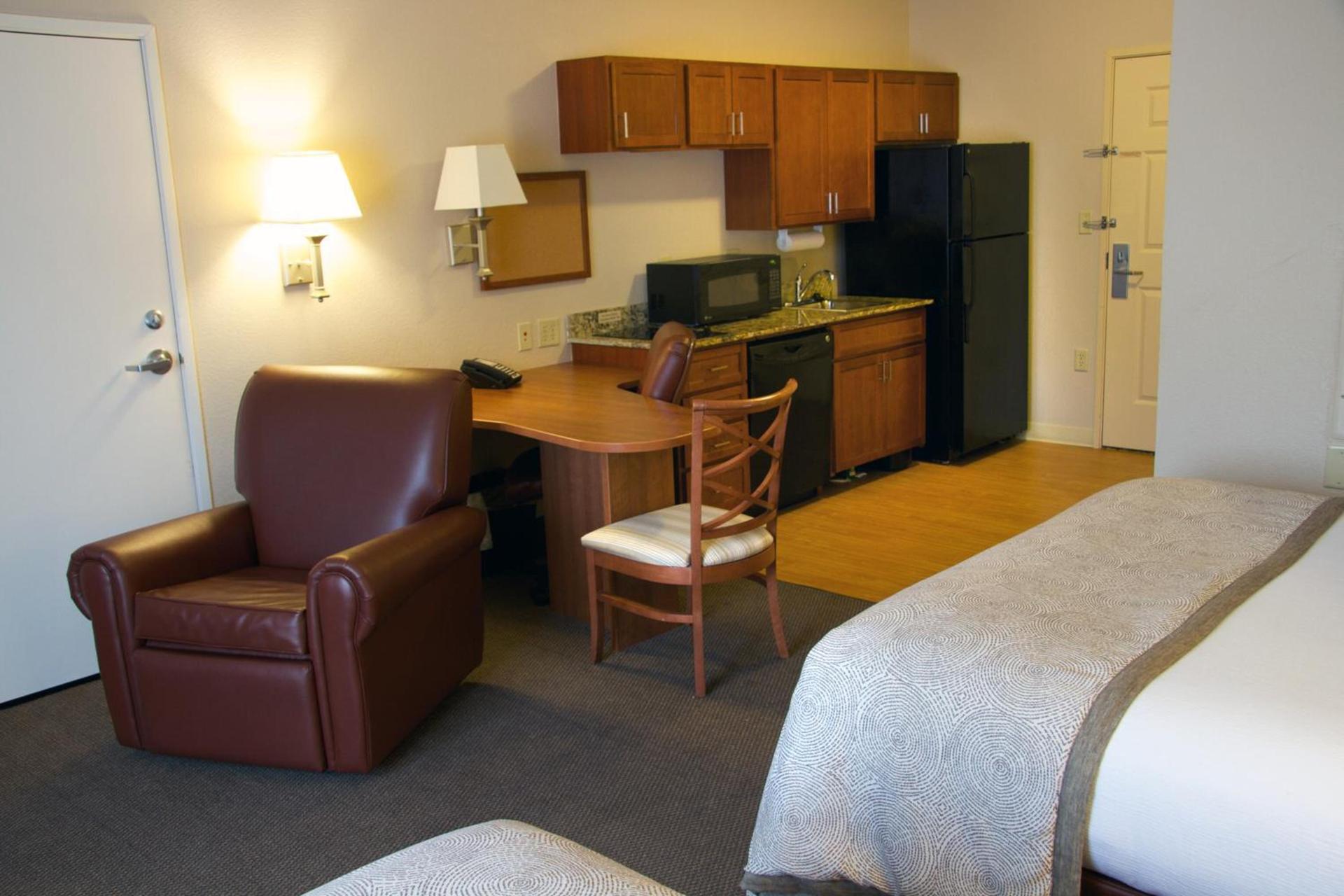 Candlewood Suites Champaign-Urbana University Area by IHG photo 13