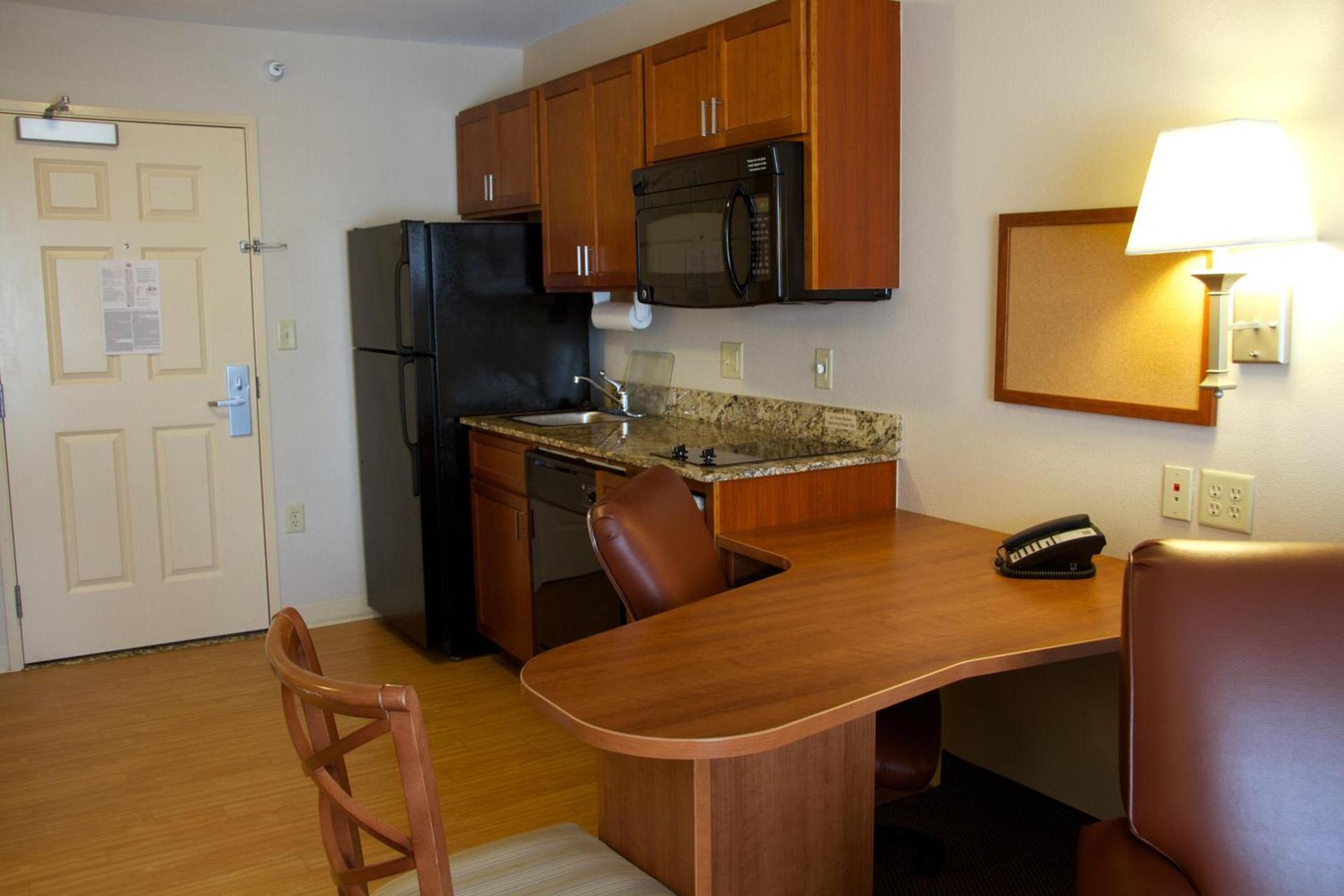 Candlewood Suites Champaign-Urbana University Area by IHG photo 5