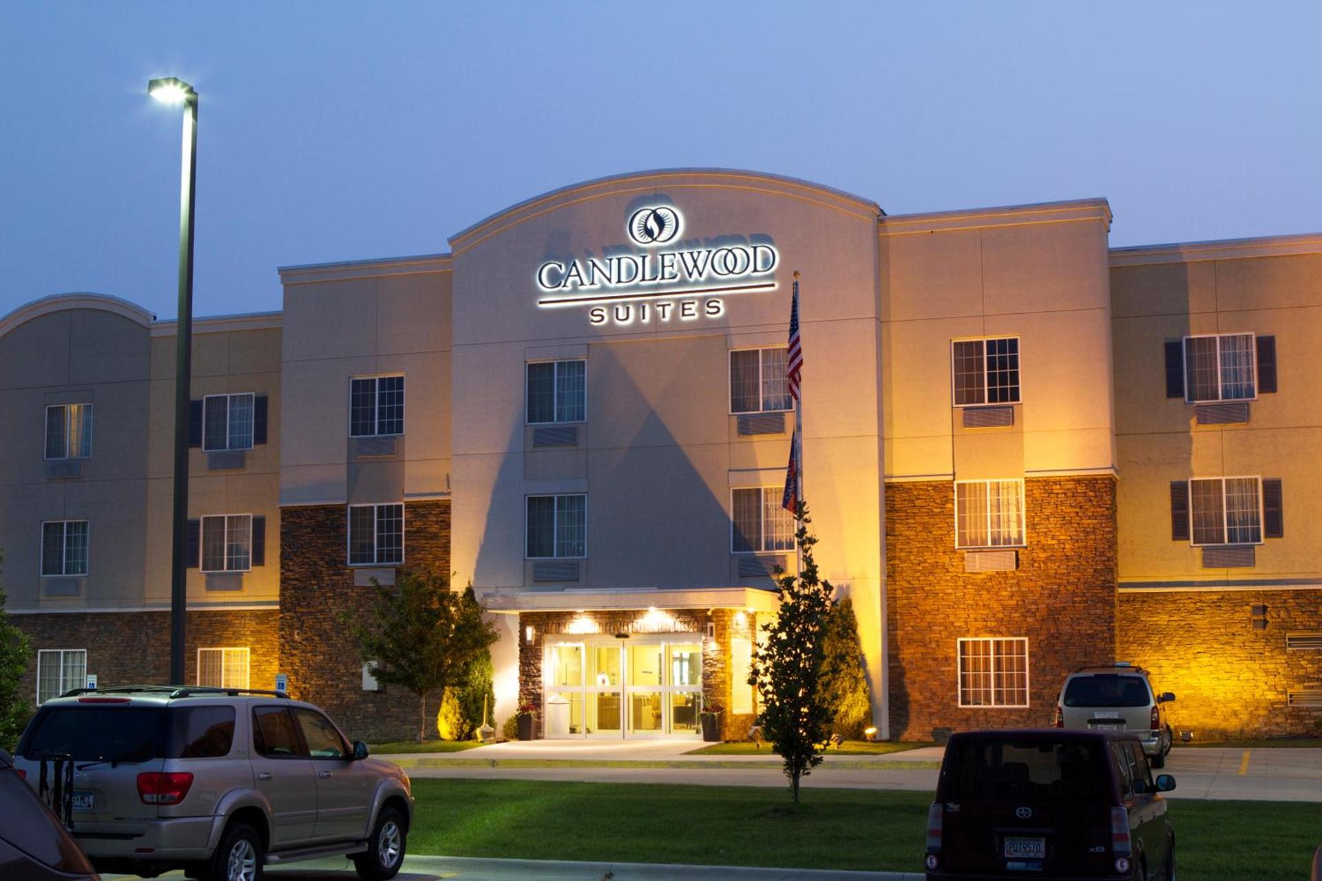 Candlewood Suites Champaign-Urbana University Area by IHG photo 1
