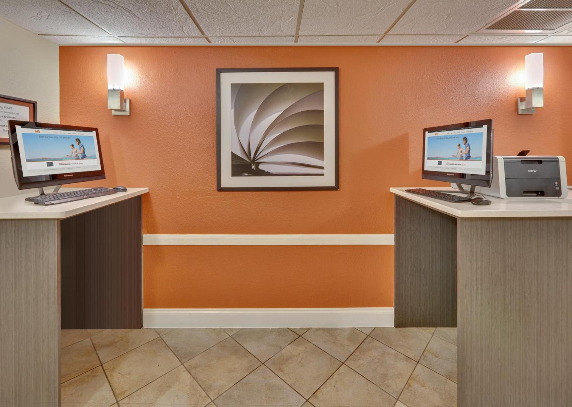 Candlewood Suites Dallas Market Center-Love Field by IHG photo 13