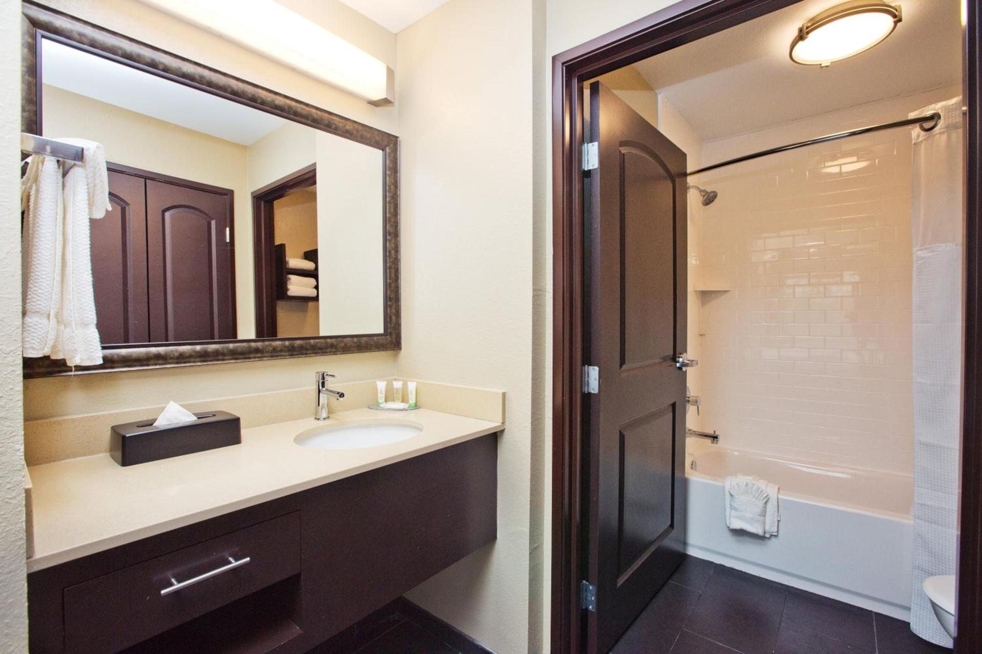 Staybridge Suites Austin South Interstate Hwy 35 by IHG photo 12