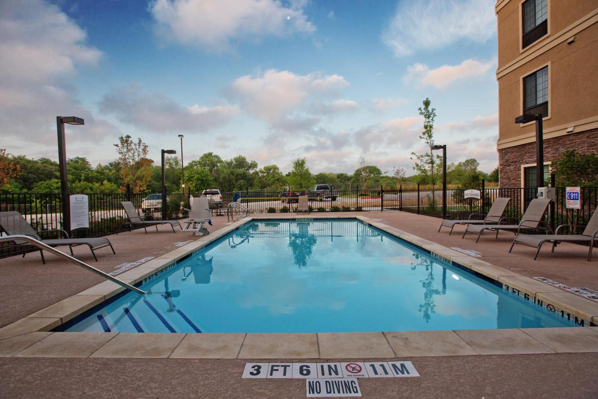 Staybridge Suites Austin South Interstate Hwy 35 by IHG photo 39