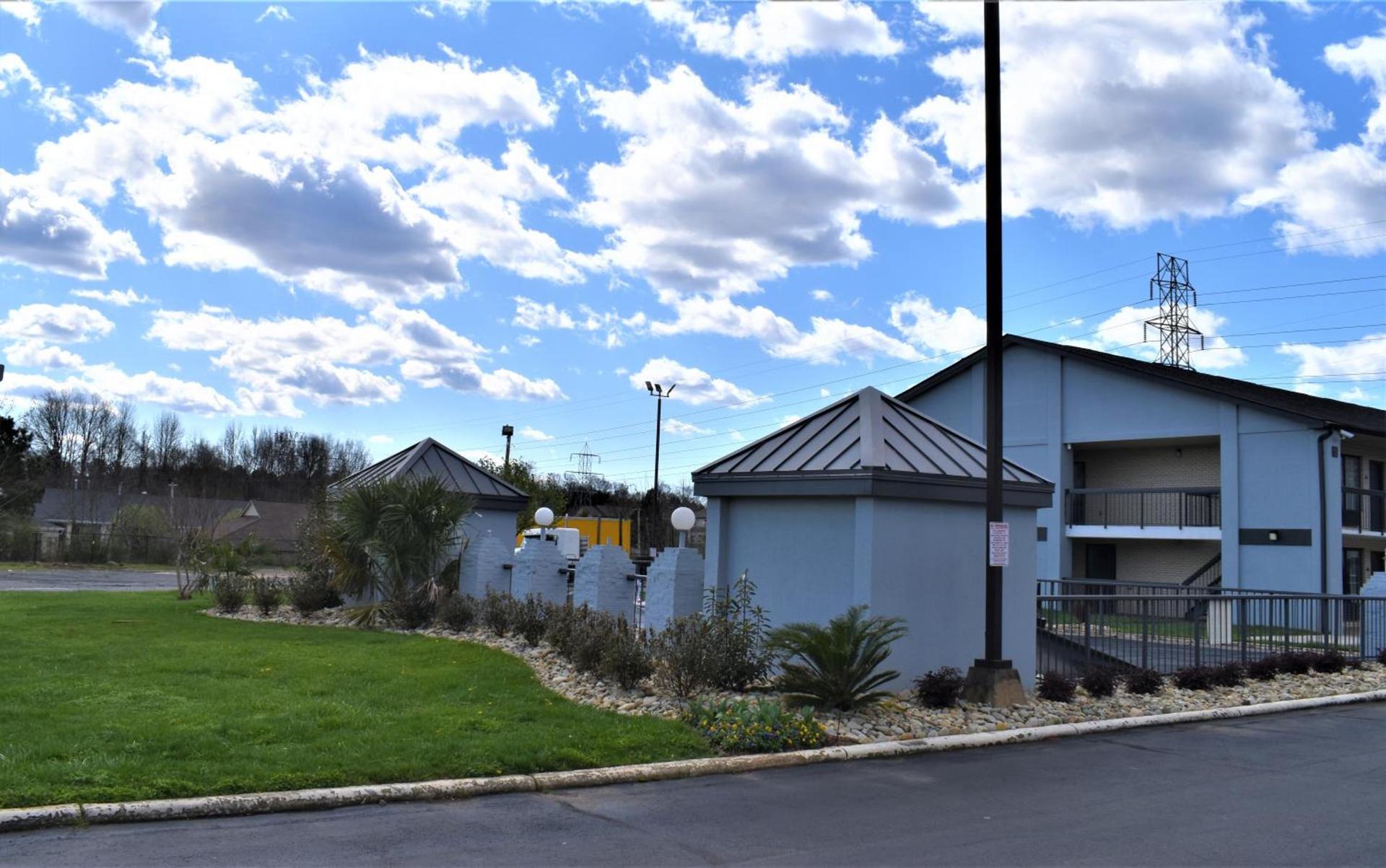 Days Inn by Wyndham Rock Hill photo 48