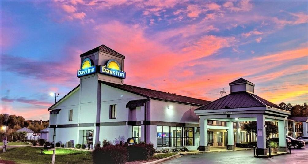 Days Inn by Wyndham Rock Hill photo 24