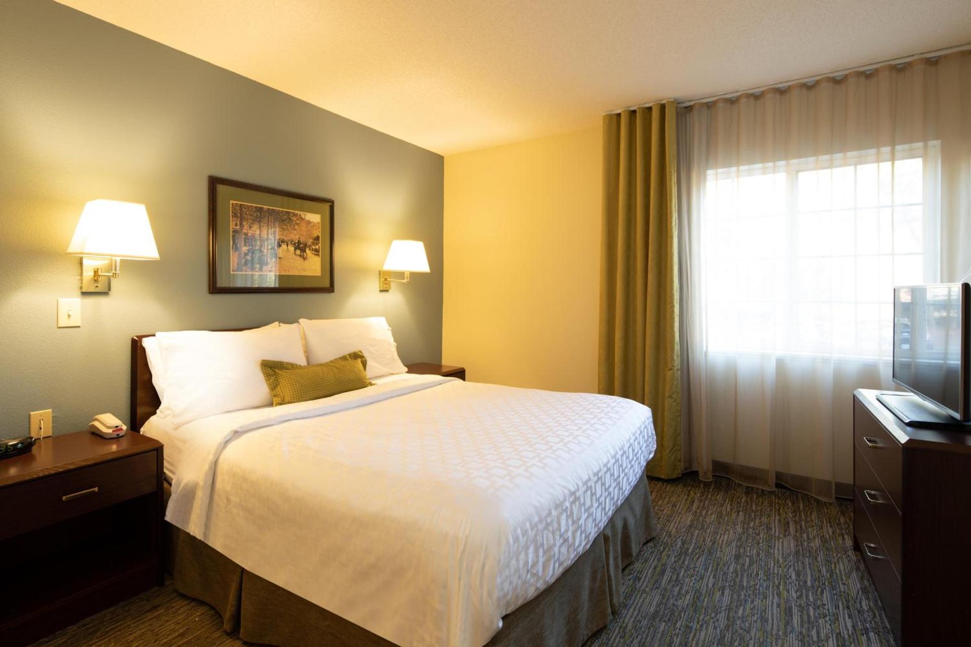 Candlewood Suites Raleigh Crabtree by IHG photo 21