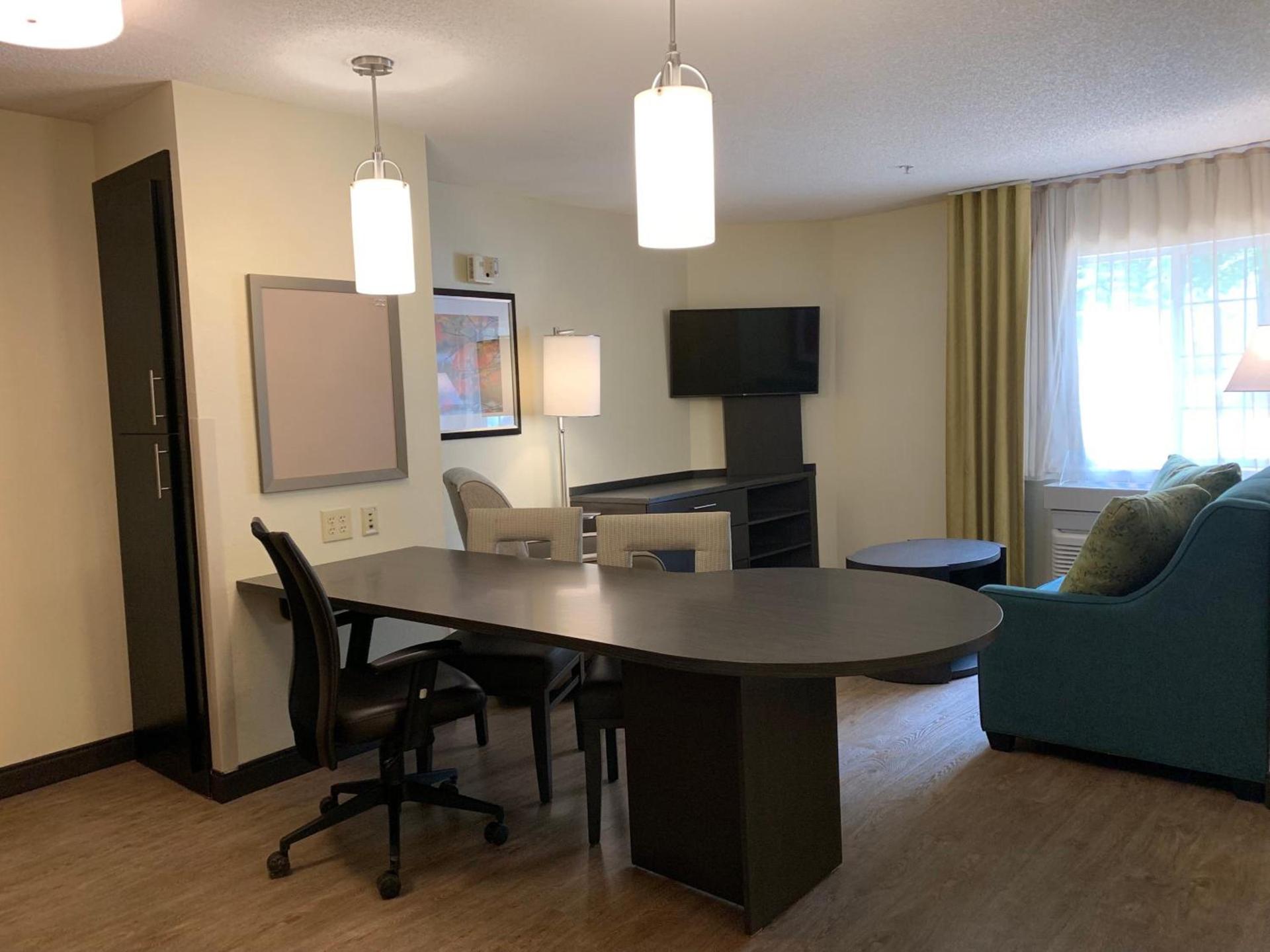 Candlewood Suites Raleigh Crabtree by IHG photo 35