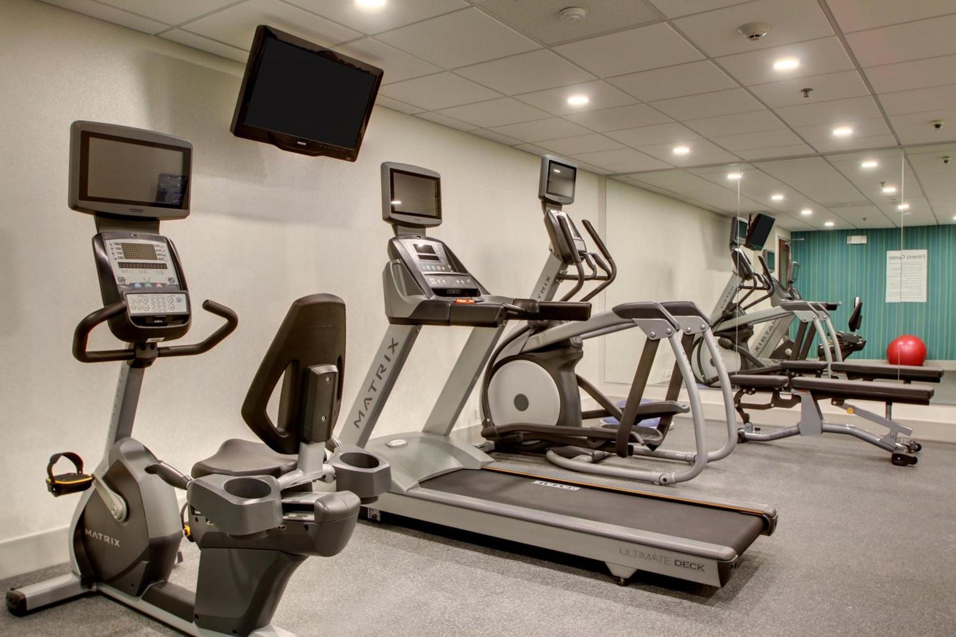 Holiday Inn Express & Suites Aurora - Naperville by IHG photo 18