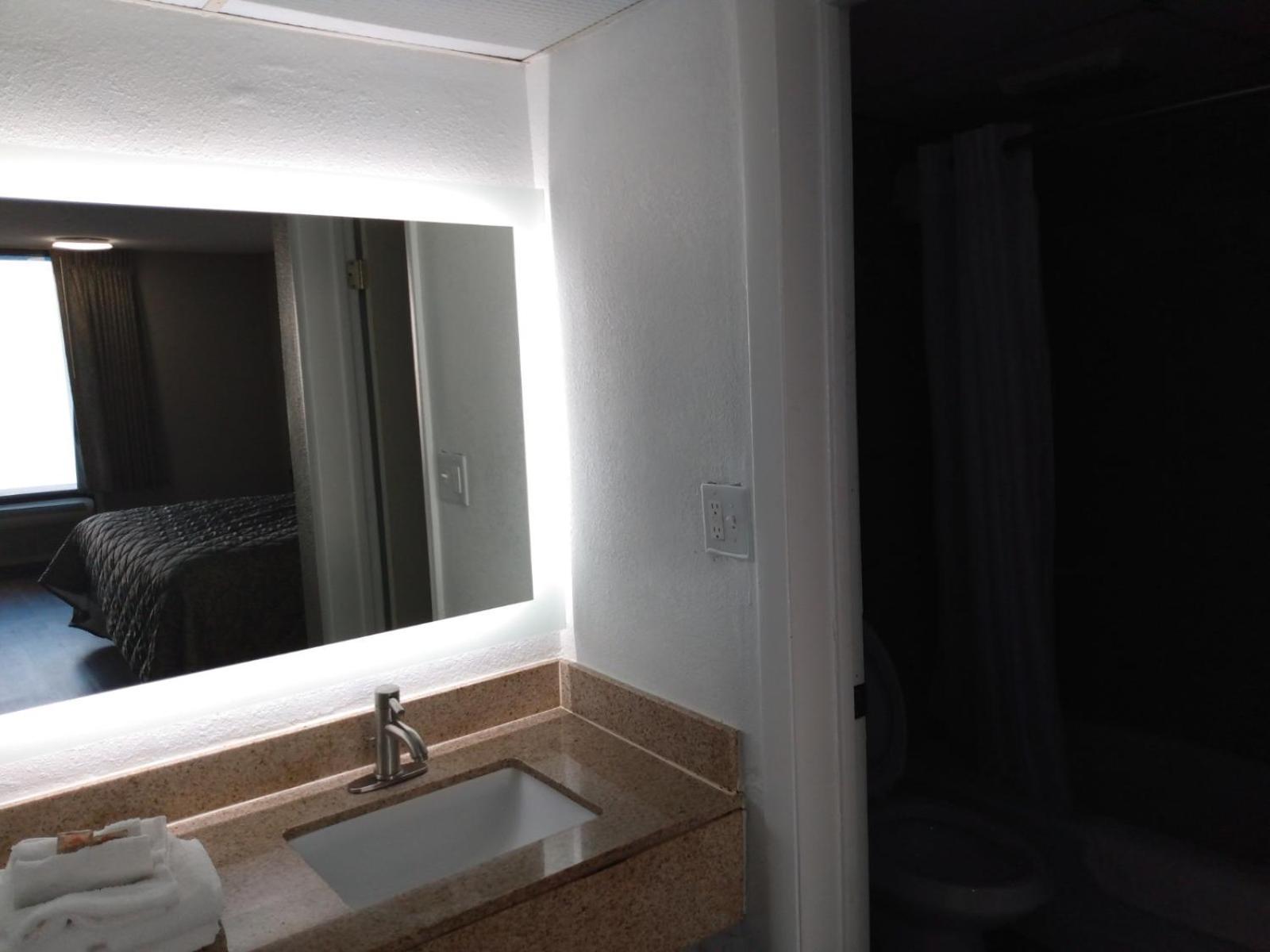 Gateway Inn Savannah photo 13