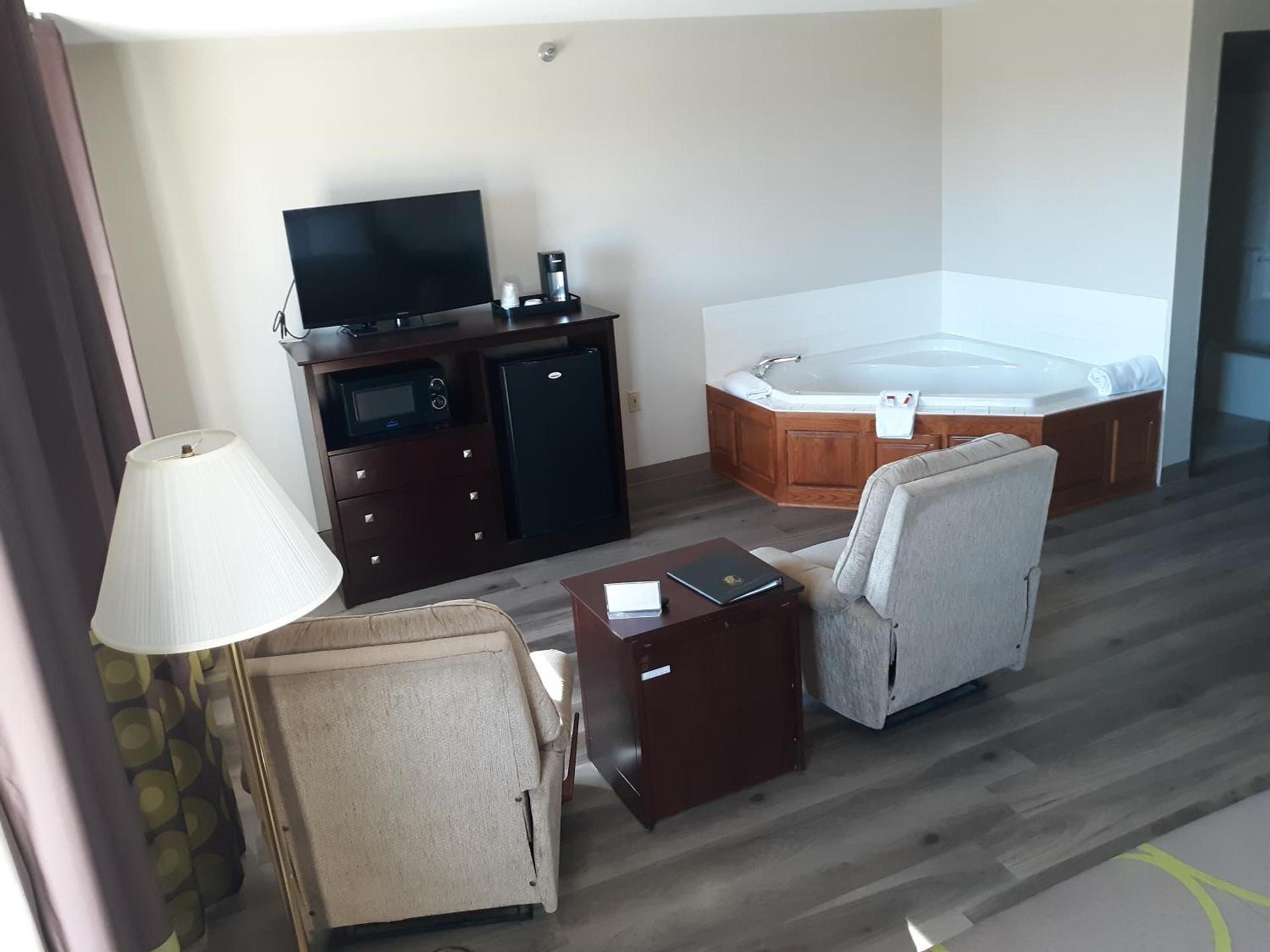 Super 8 by Wyndham Bethany MO photo 30