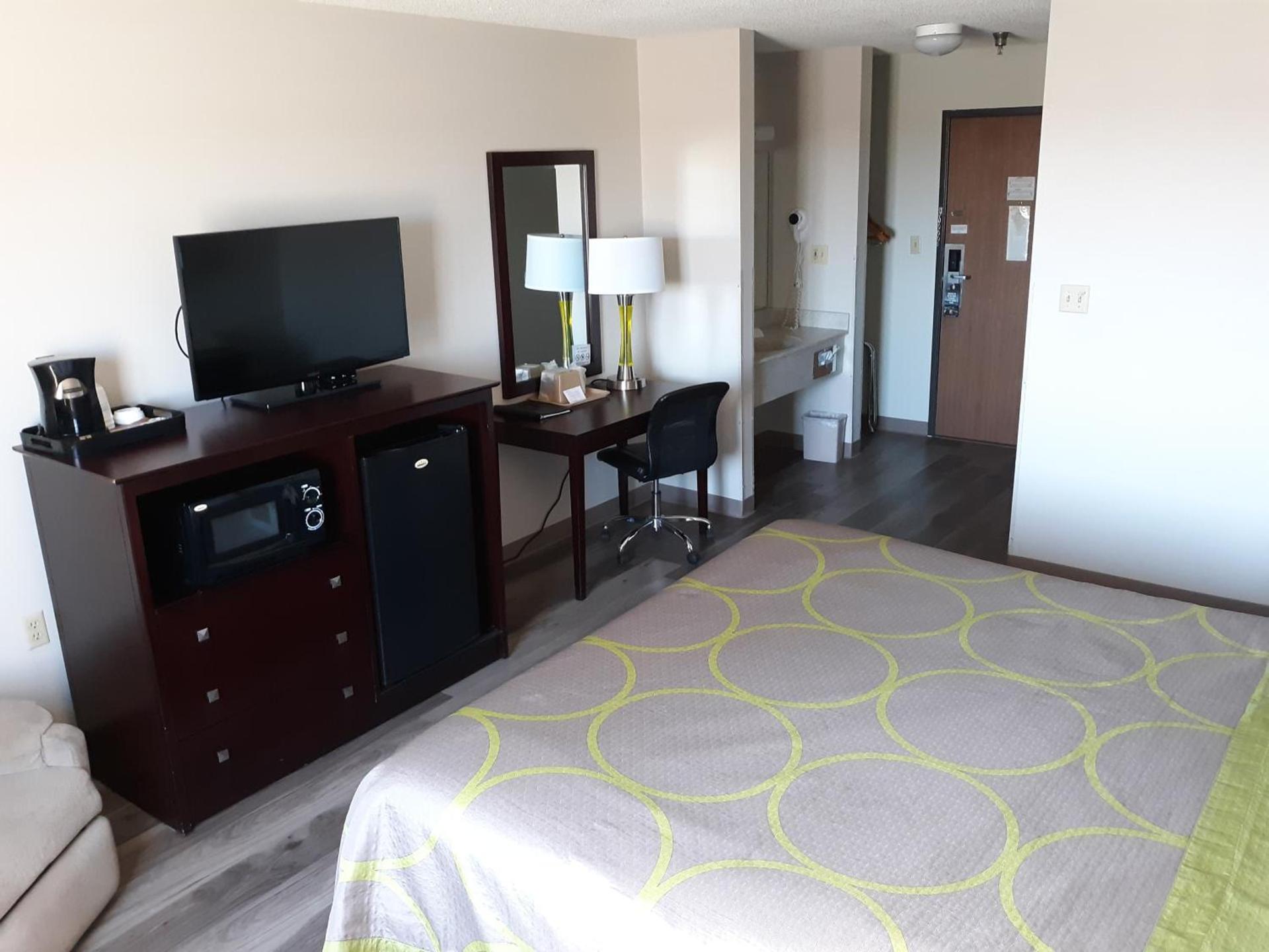 Super 8 by Wyndham Bethany MO photo 33