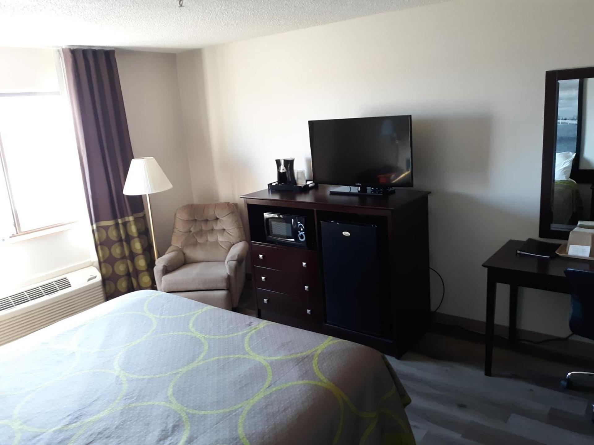 Super 8 by Wyndham Bethany MO photo 35