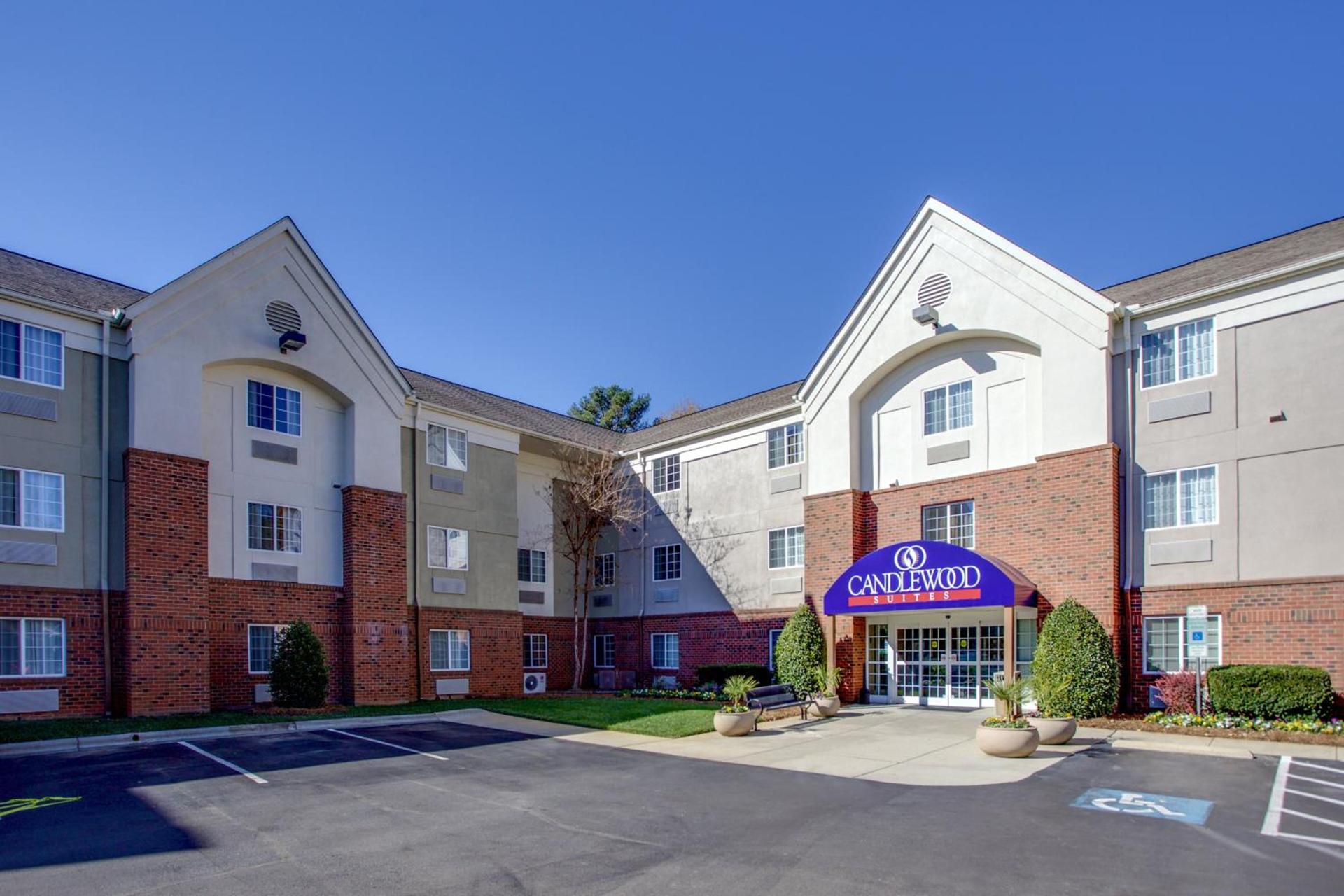 Candlewood Suites Raleigh Crabtree by IHG photo 1