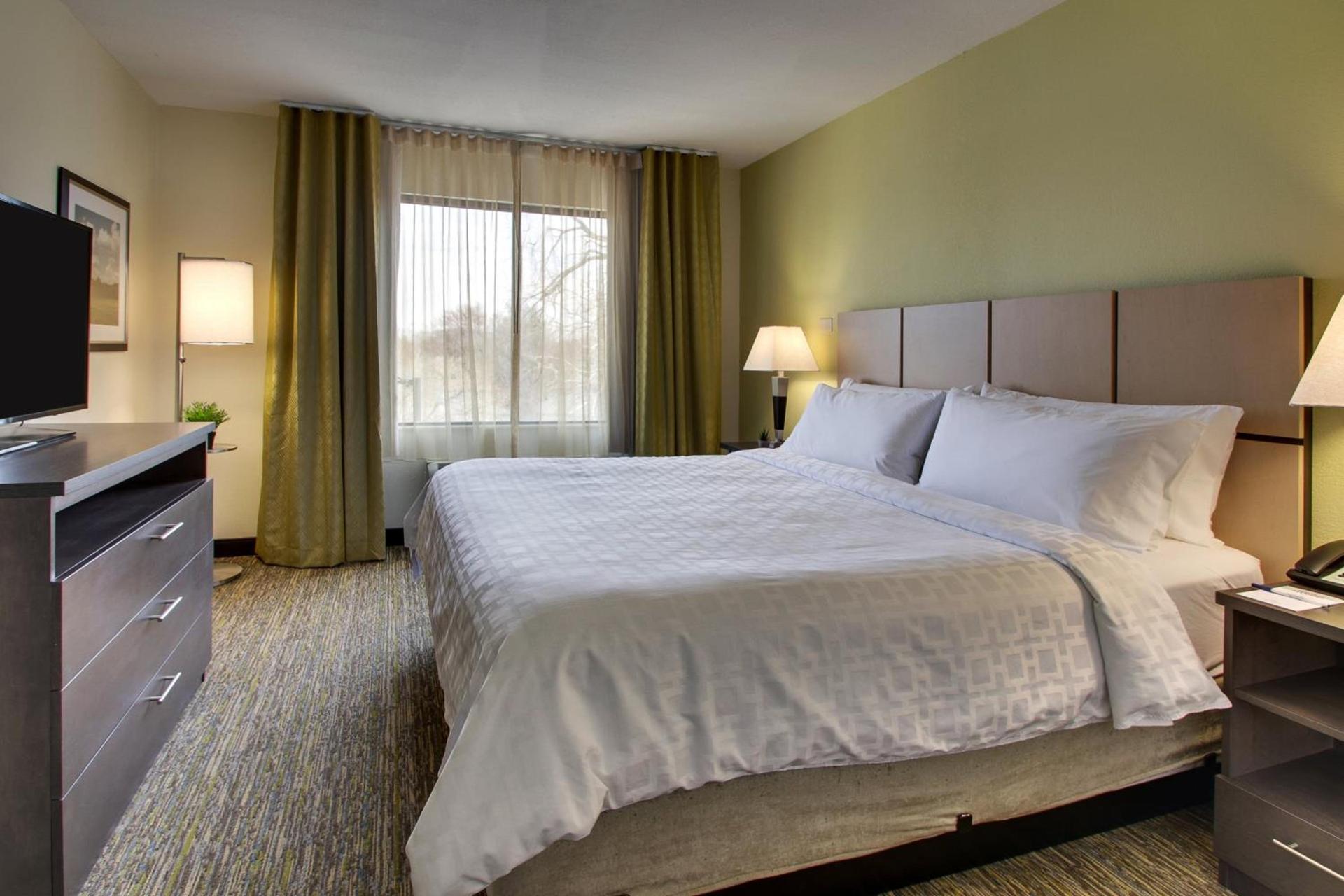 Candlewood Suites - Wichita East by IHG photo 26