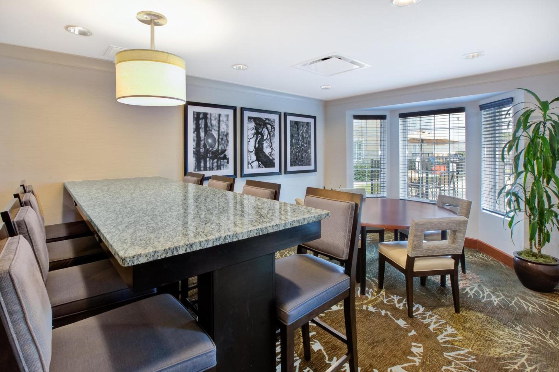 Staybridge Suites Cleveland Mayfield Heights Beachwood by IHG photo 21