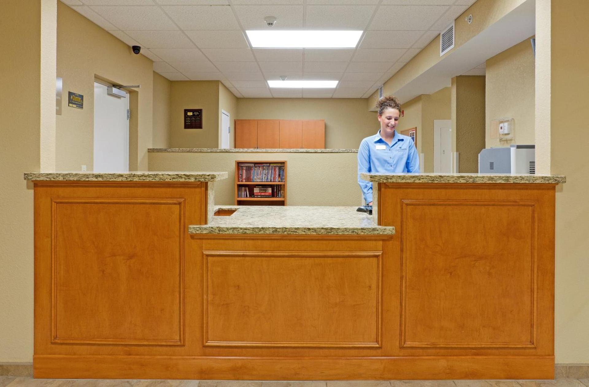 Candlewood Suites Hazleton by IHG photo 3