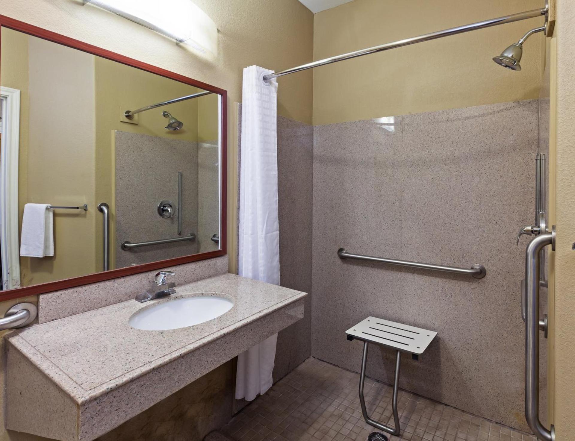 Candlewood Suites - Texas City by IHG photo 3