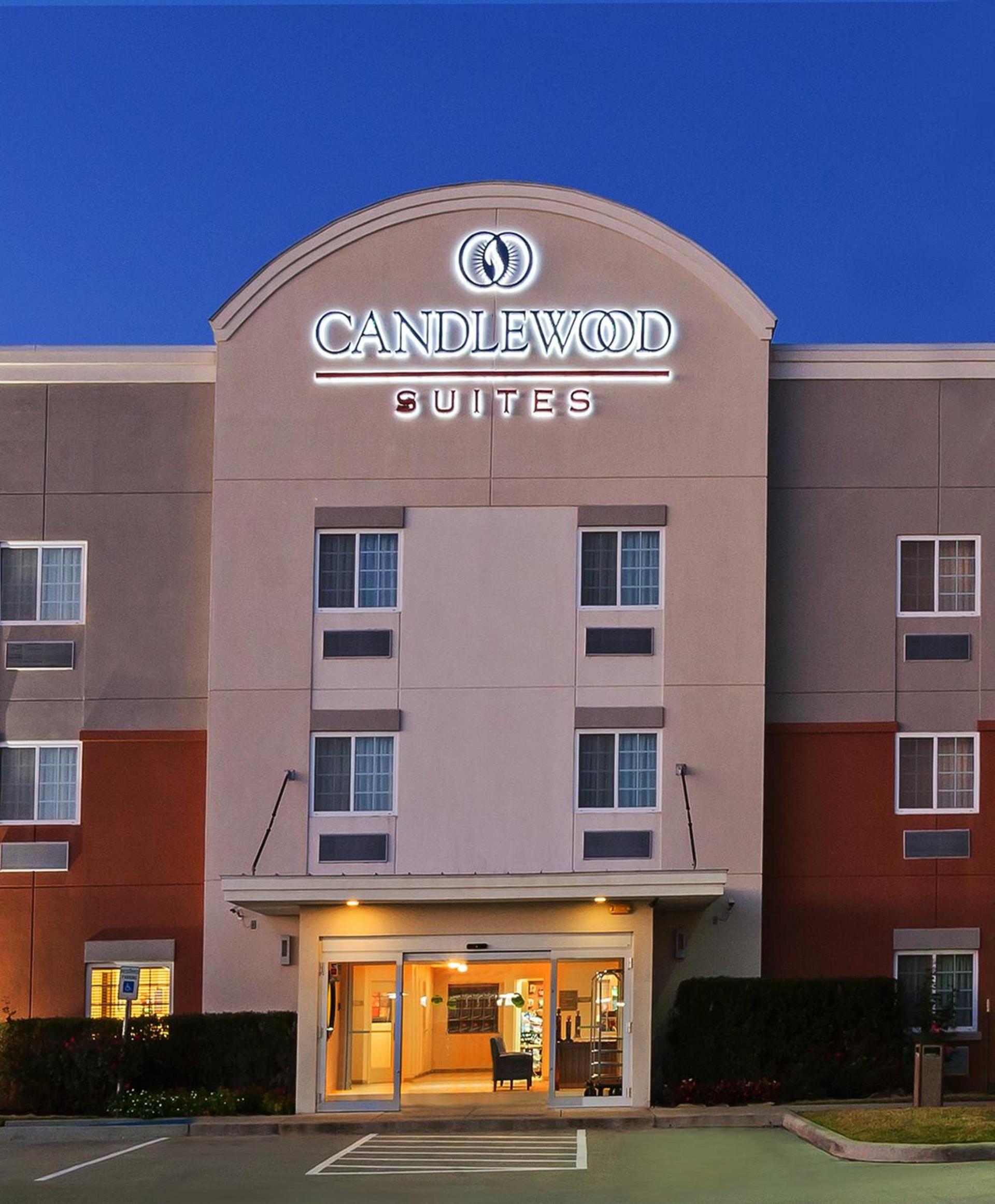 Candlewood Suites Pearland by IHG photo 4