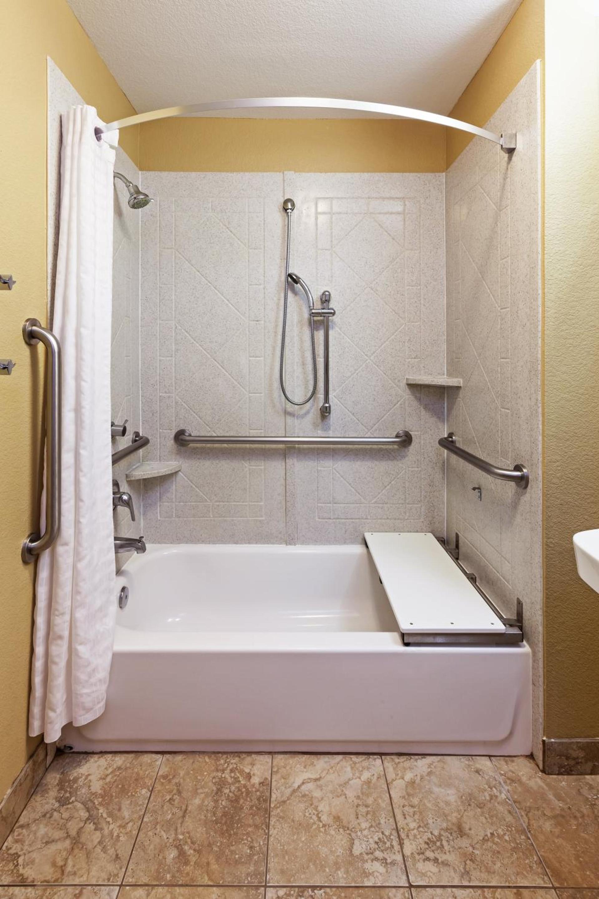 Candlewood Suites Pearland by IHG photo 8
