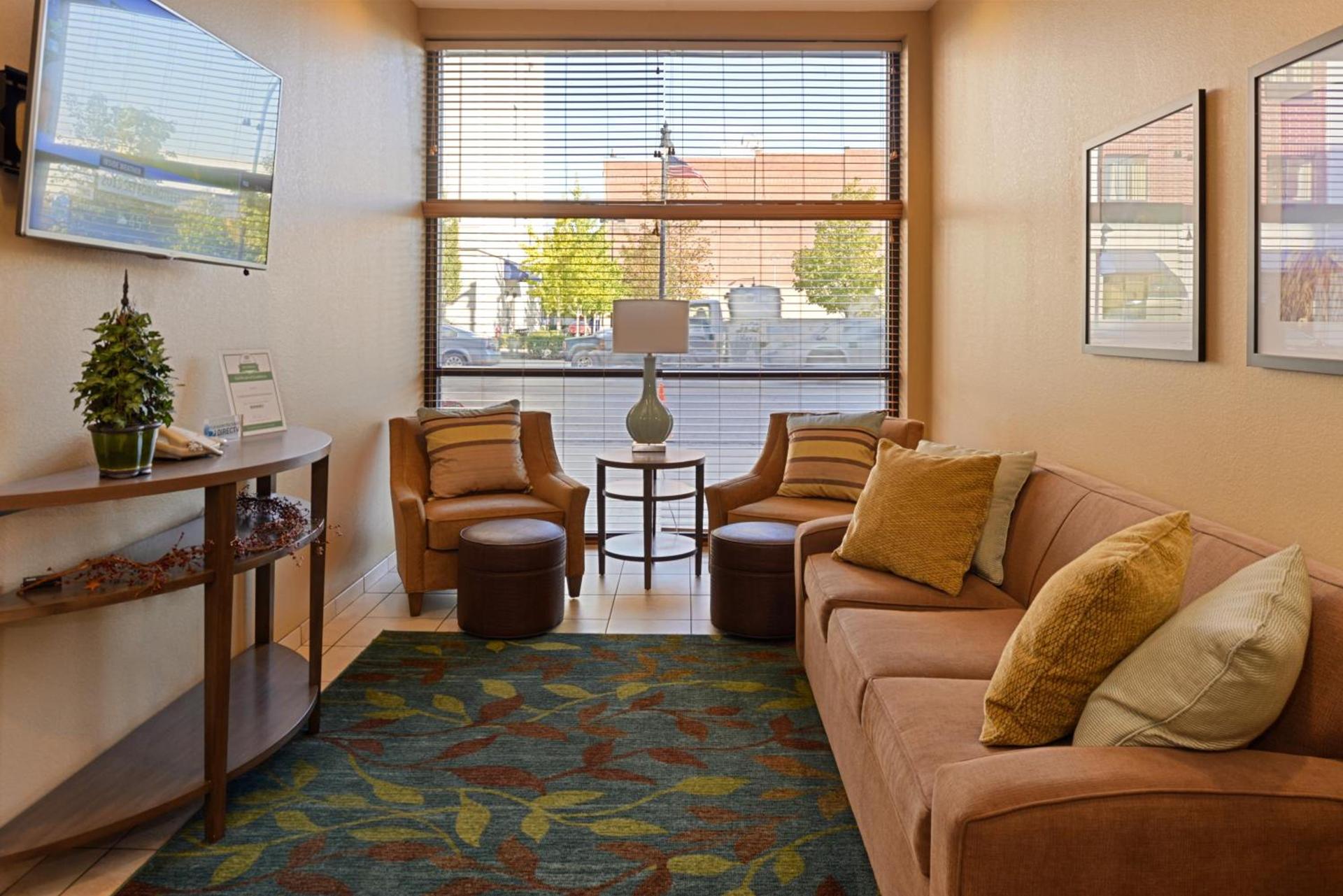 Candlewood Suites Terre Haute by IHG photo 19