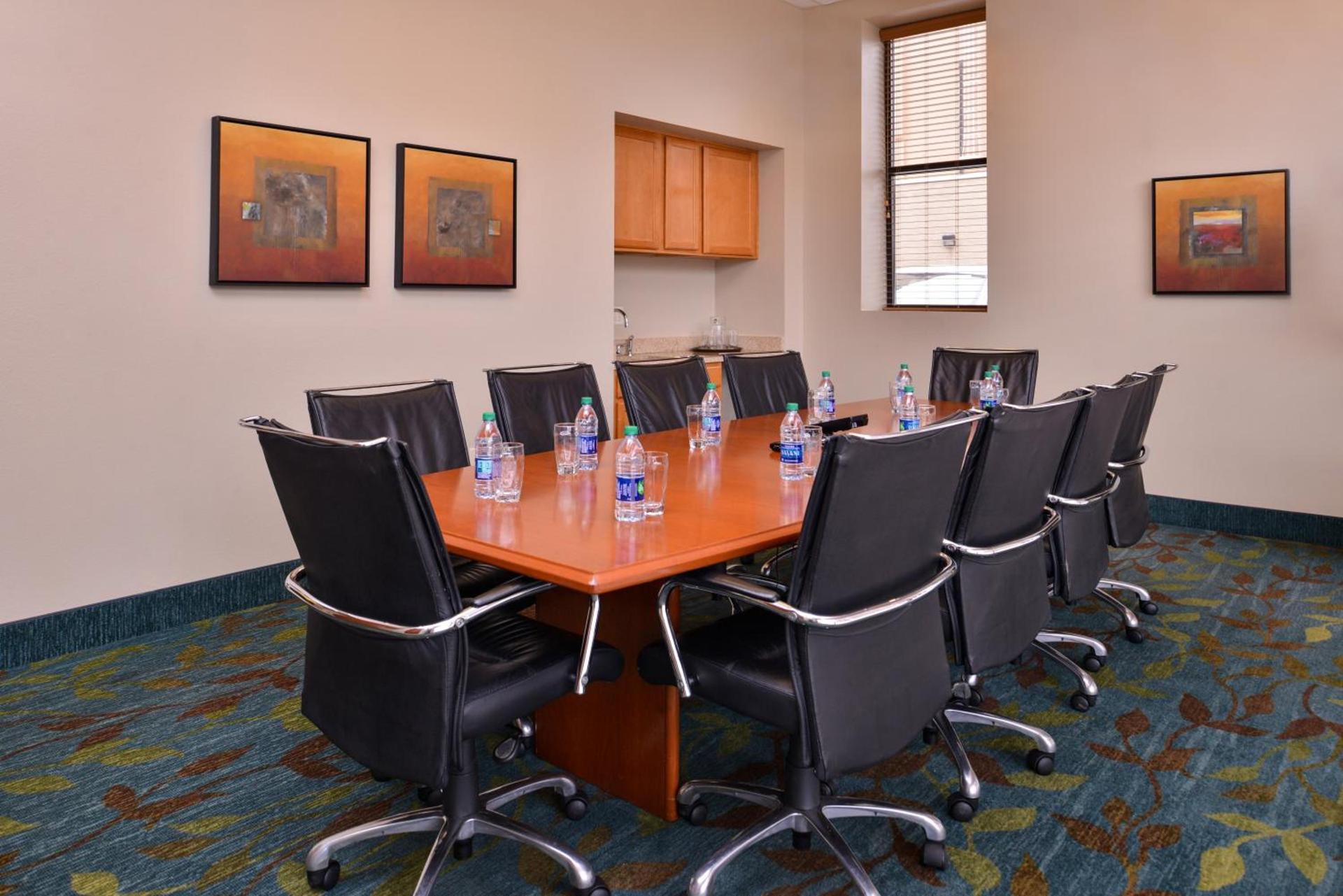 Candlewood Suites Terre Haute by IHG photo 8