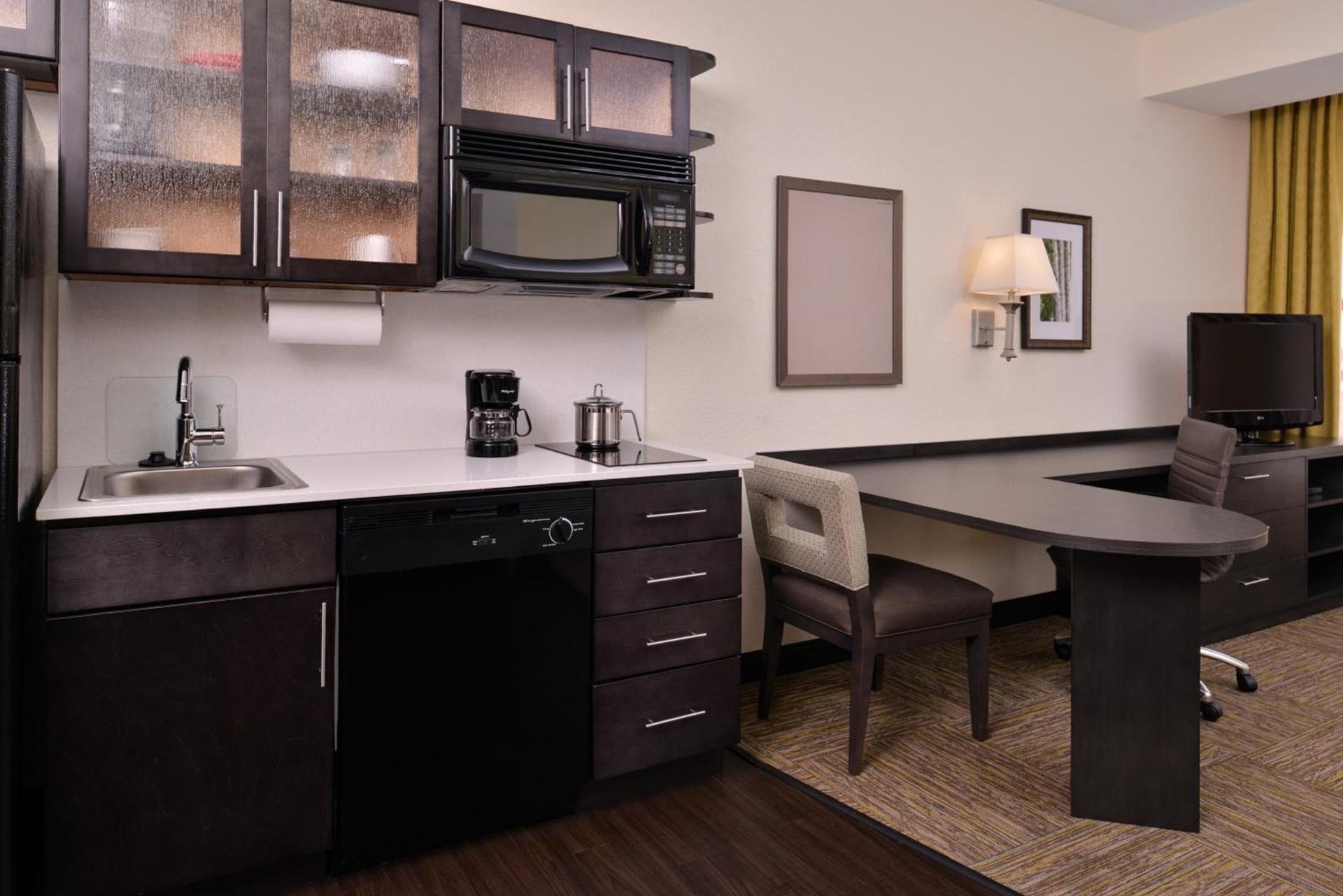 Candlewood Suites Terre Haute by IHG photo 46