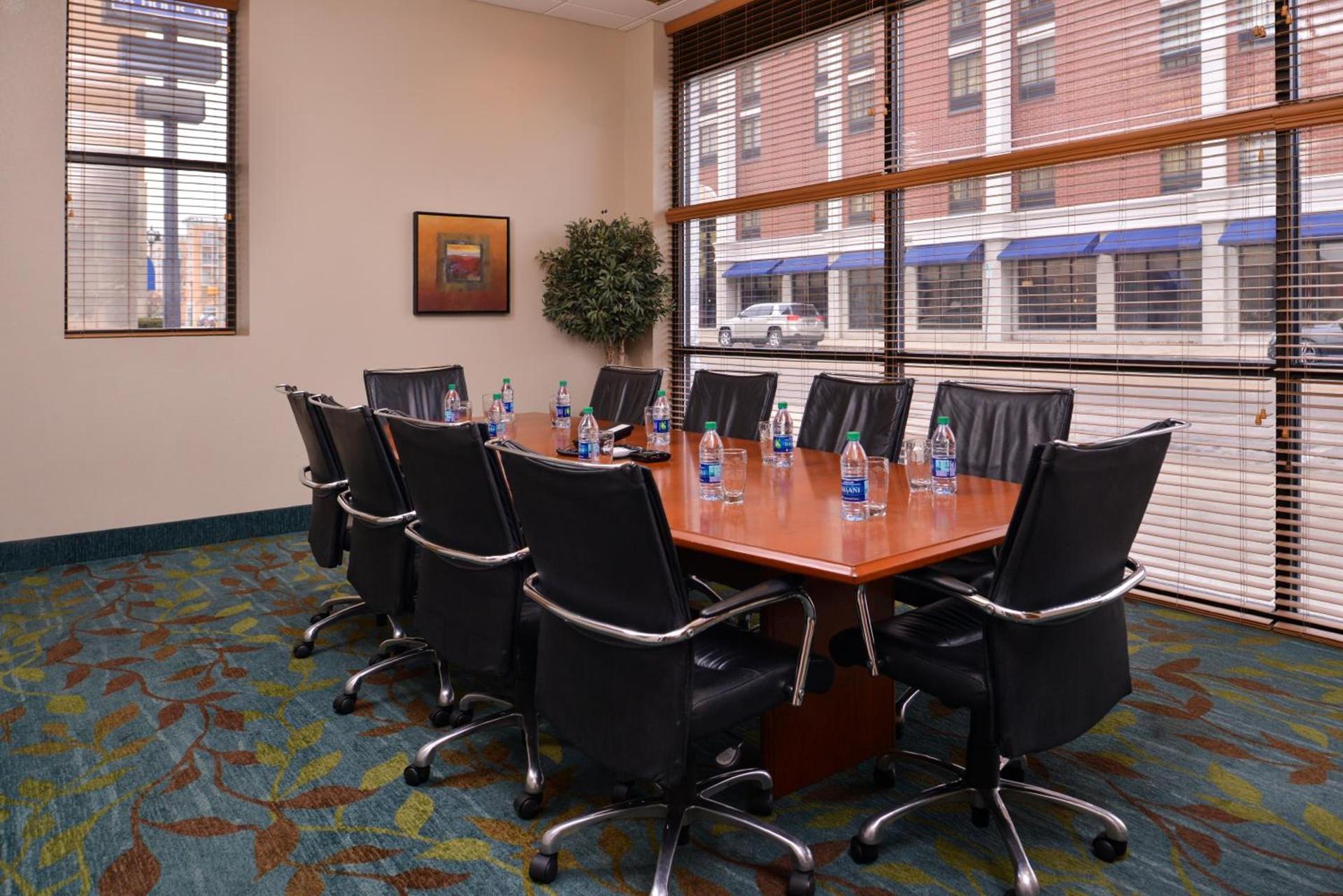 Candlewood Suites Terre Haute by IHG photo 15