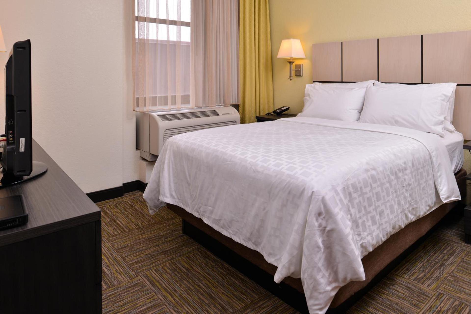Candlewood Suites Terre Haute by IHG photo 25