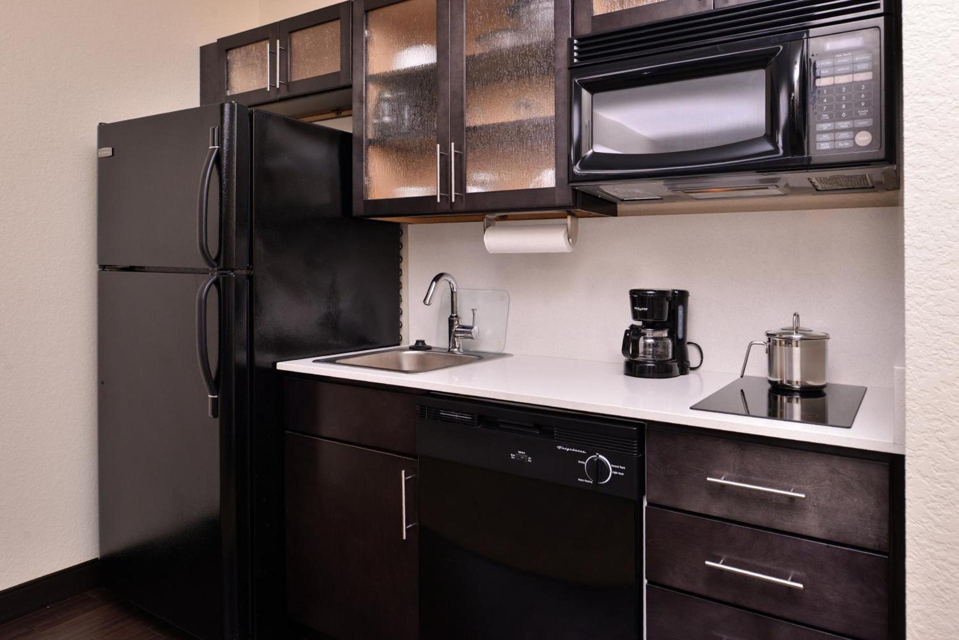 Candlewood Suites Terre Haute by IHG photo 41