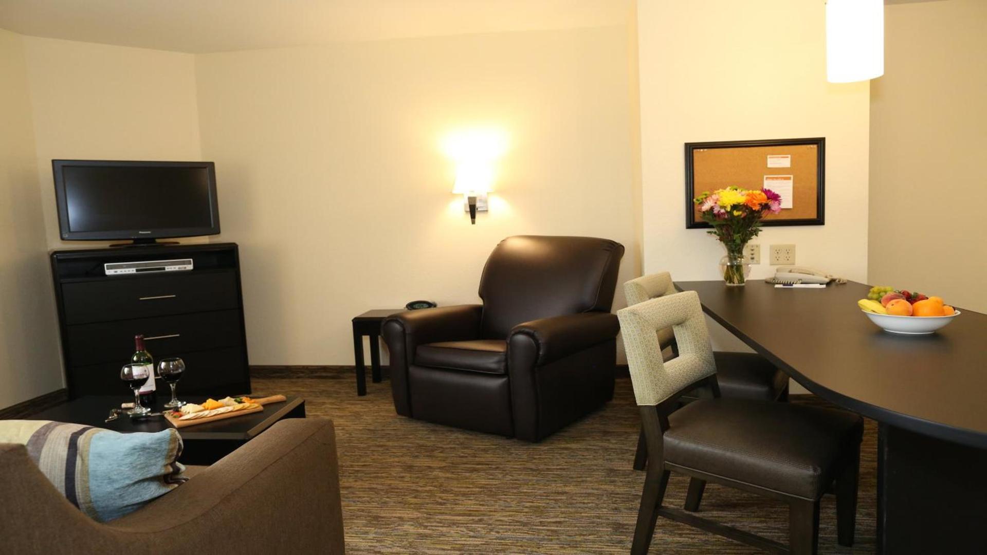 Candlewood Suites East Lansing by IHG photo 20