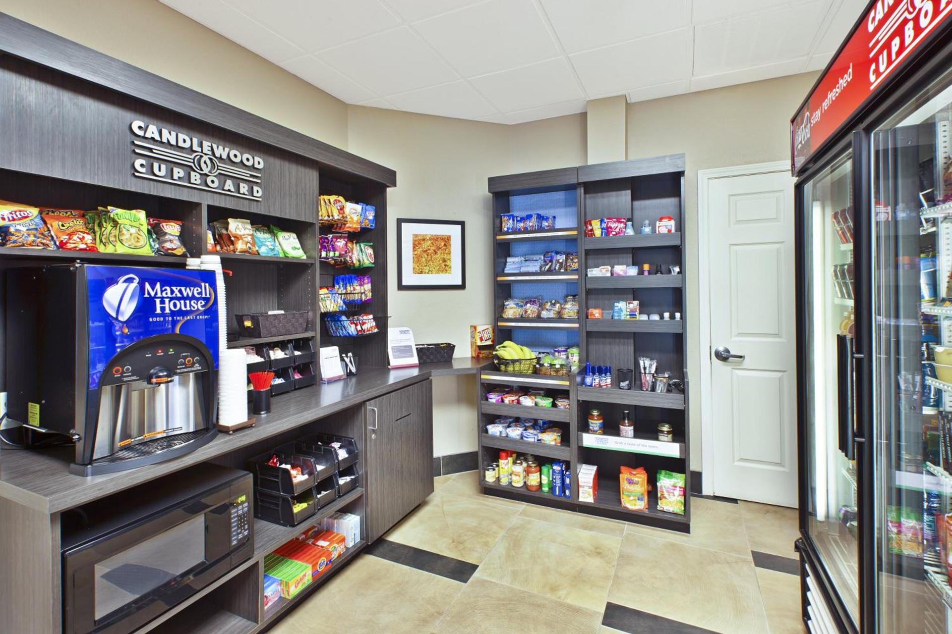 Candlewood Suites Indianapolis Airport by IHG photo 20