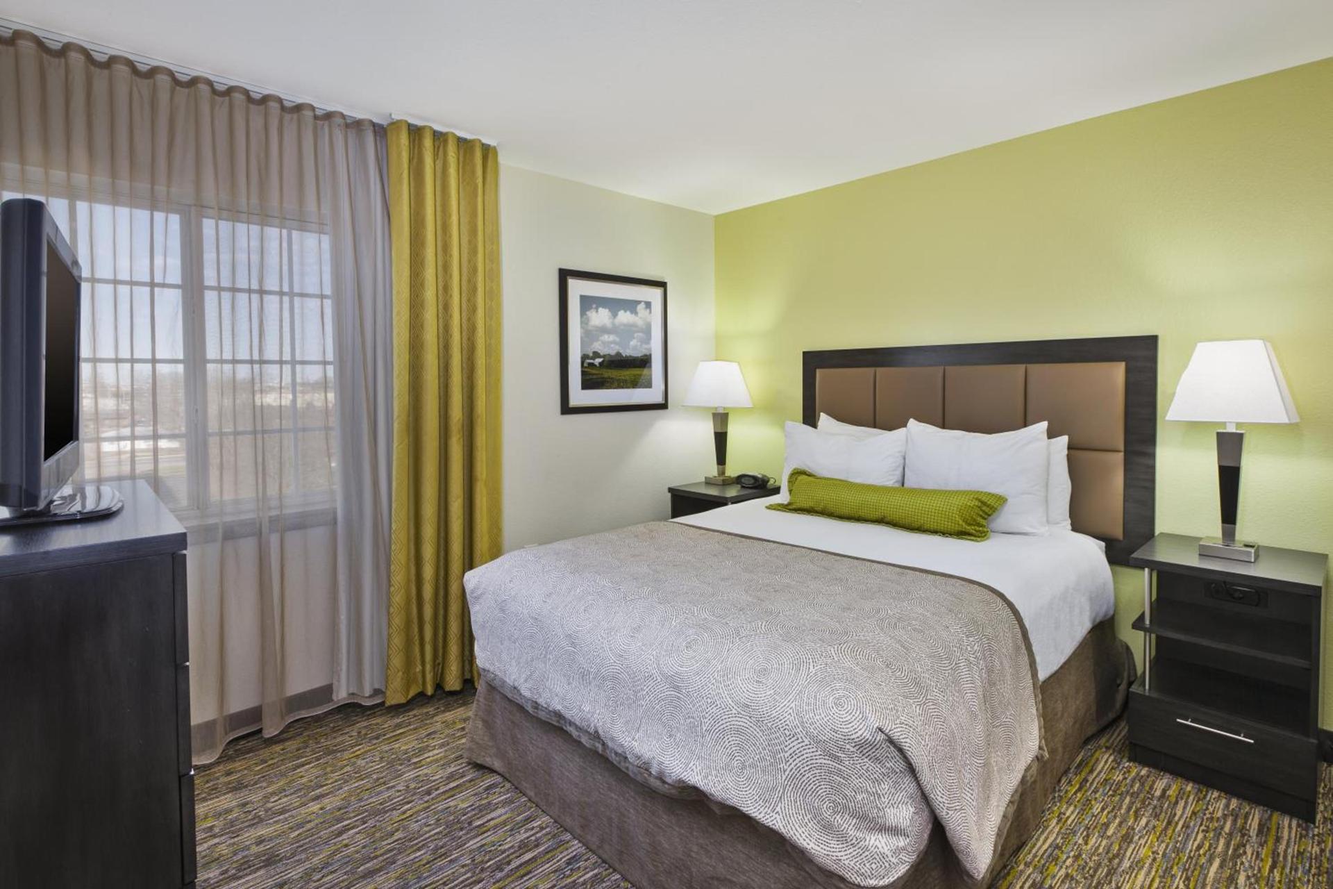 Candlewood Suites Indianapolis Airport by IHG photo 14
