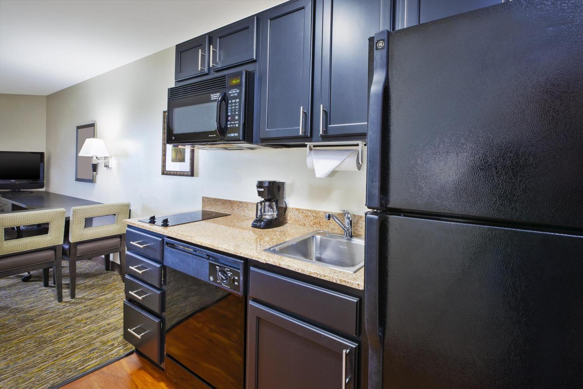 Candlewood Suites Indianapolis Airport by IHG photo 24