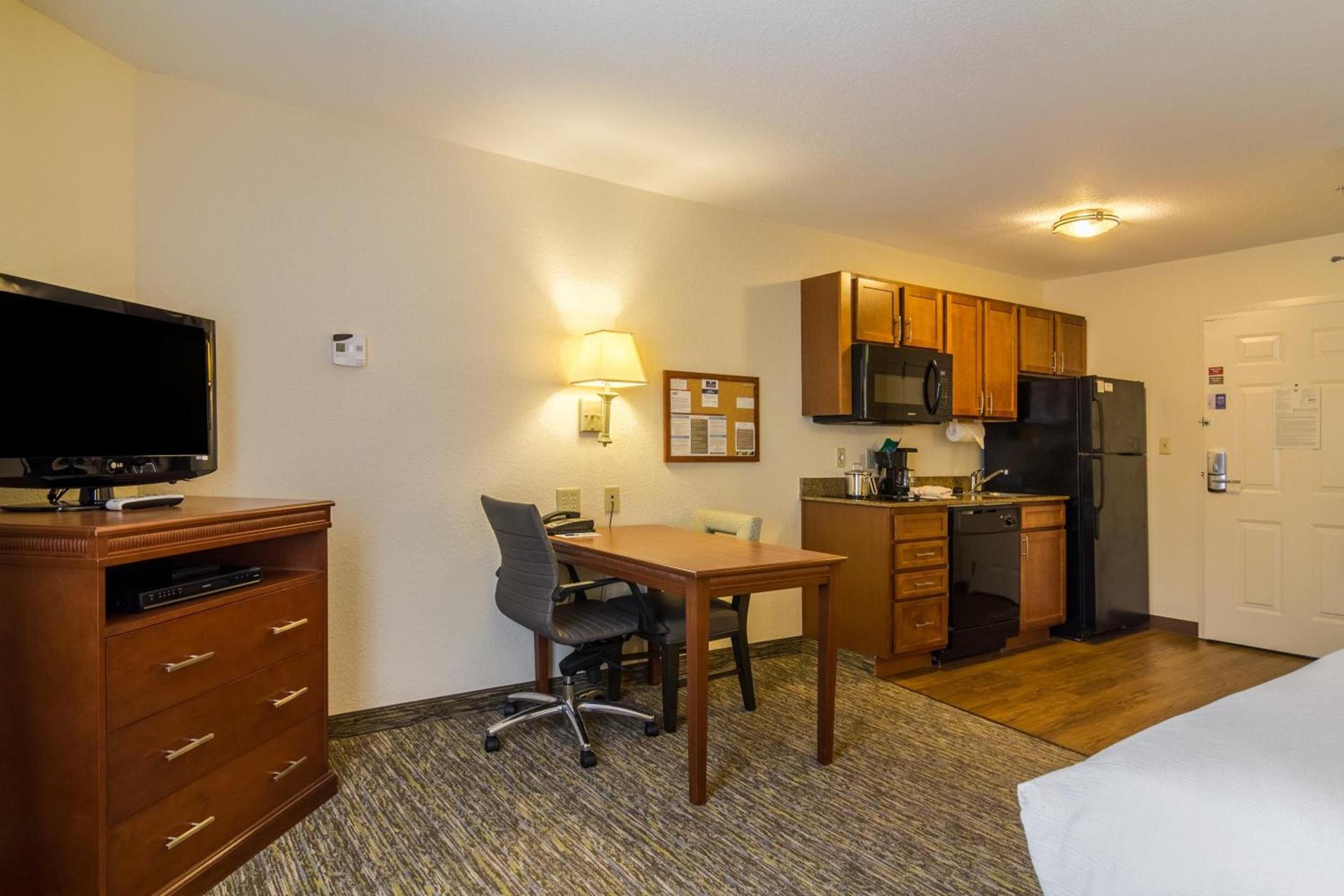 Candlewood Suites Jacksonville East Merril Road by IHG photo 29
