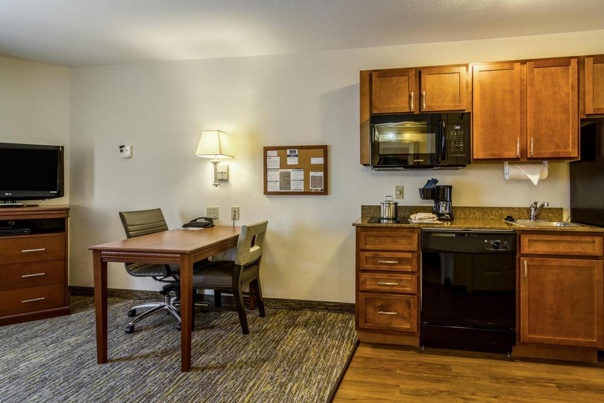 Candlewood Suites Jacksonville East Merril Road by IHG photo 53