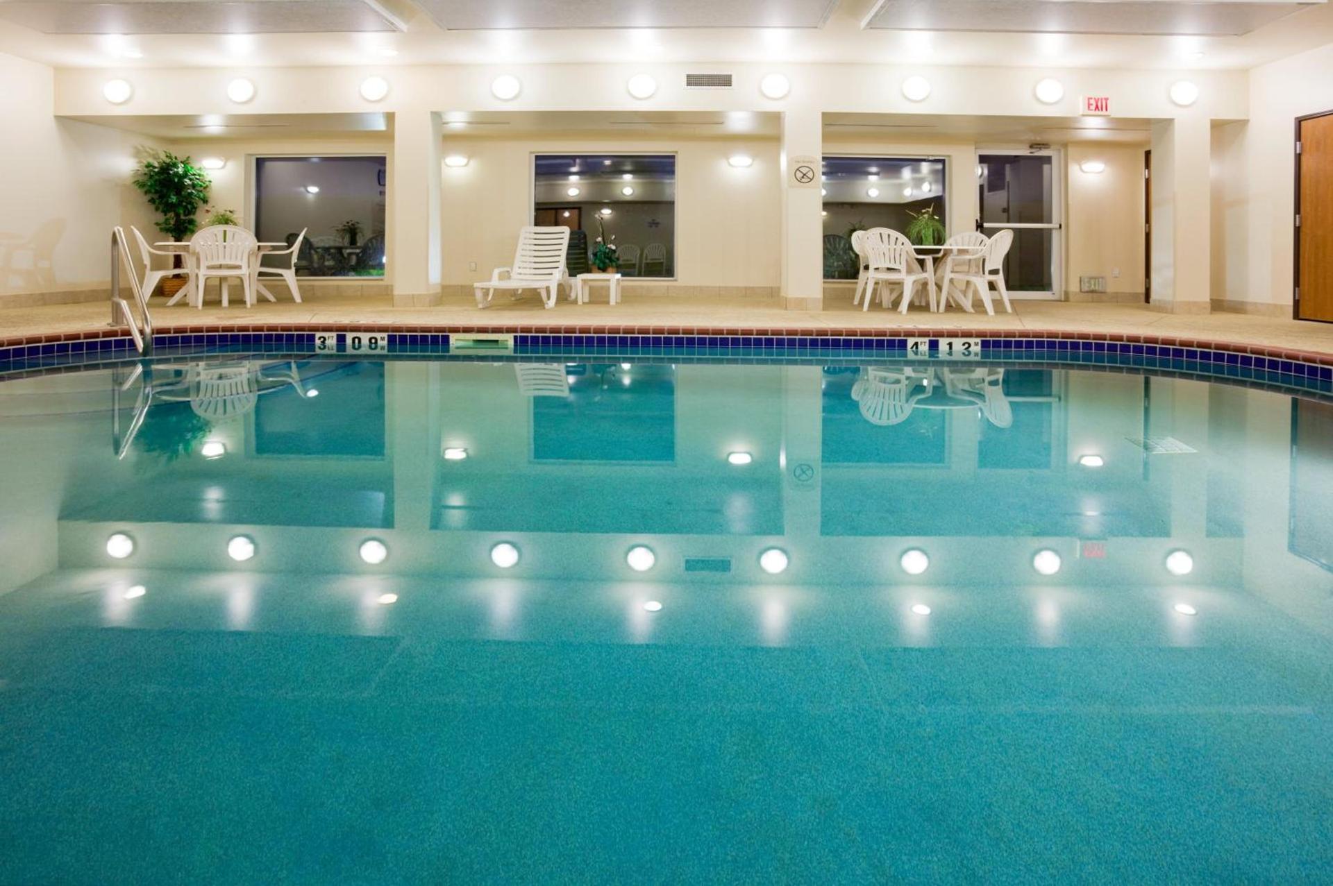 Holiday Inn Express & Suites Yankton by IHG photo 8