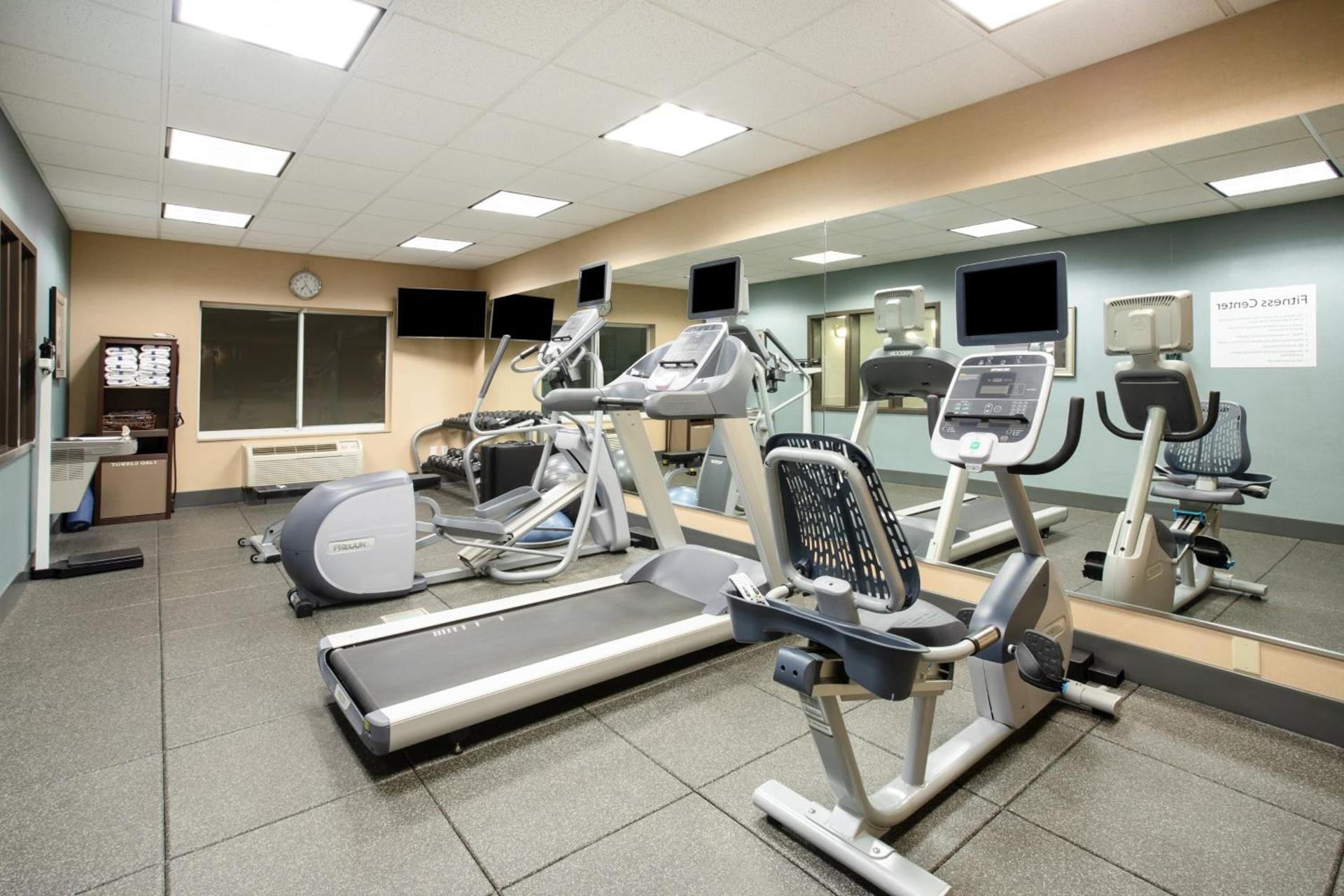 Holiday Inn Express & Suites Yankton by IHG photo 18