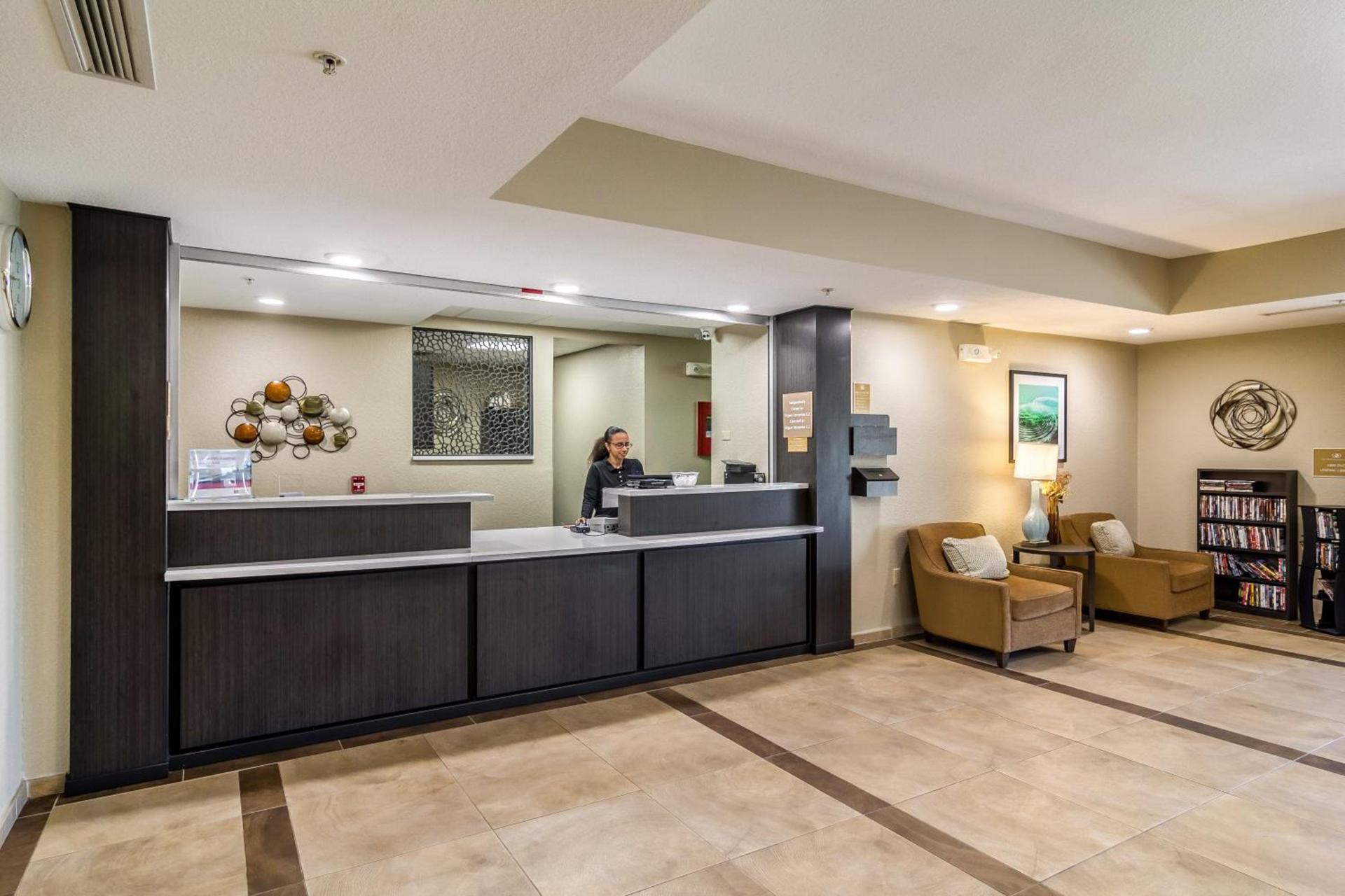 Candlewood Suites Jacksonville East Merril Road by IHG photo 3