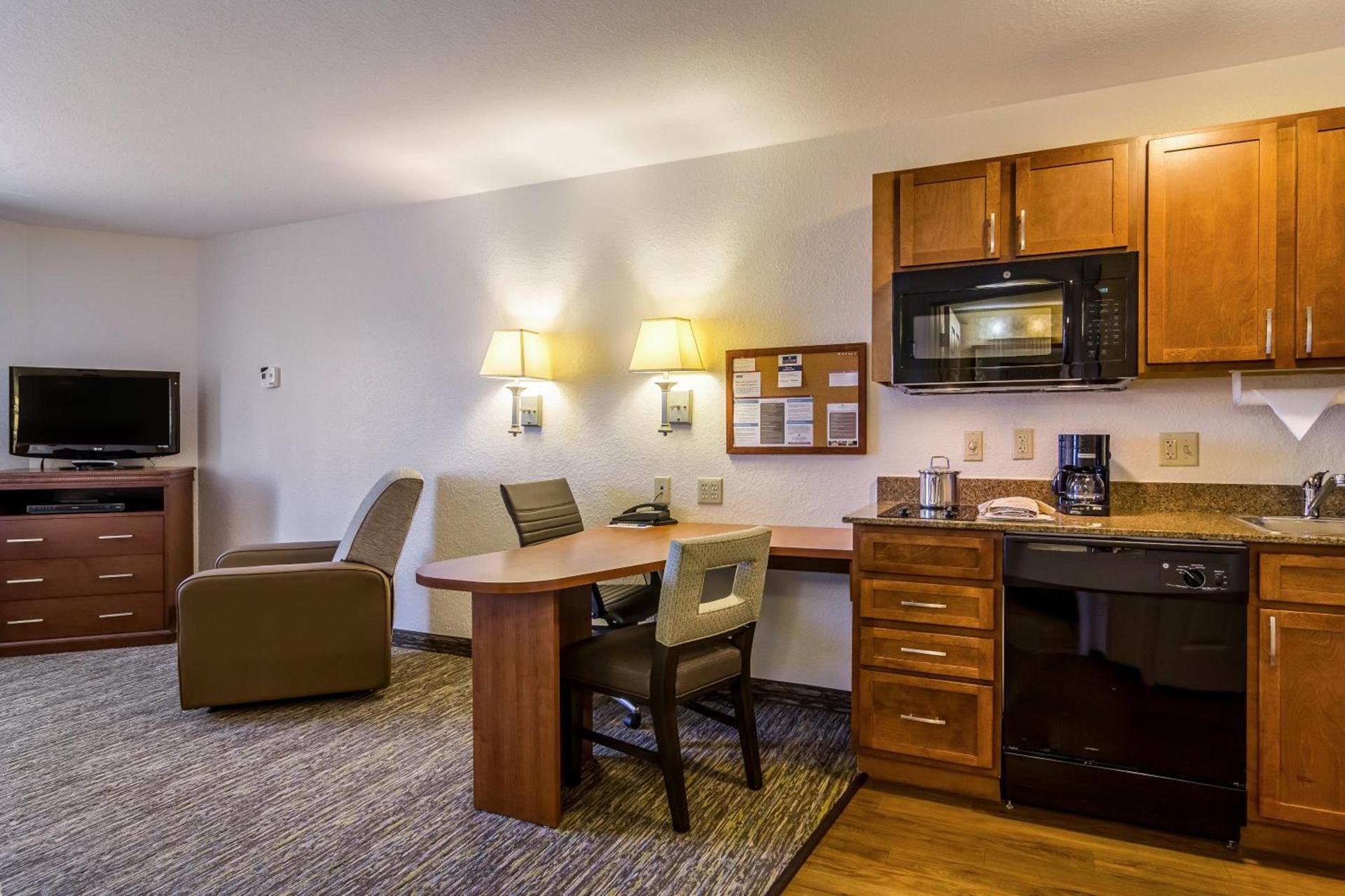 Candlewood Suites Jacksonville East Merril Road by IHG photo 58
