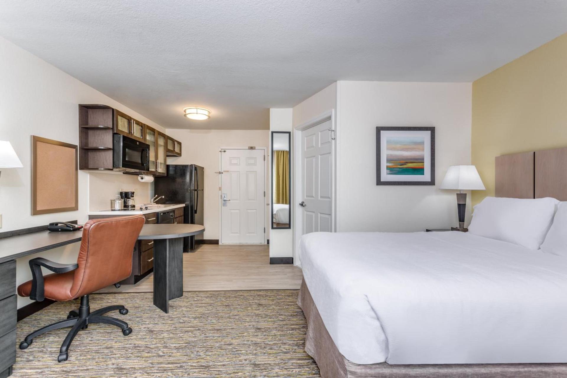 Candlewood Suites Secaucus by IHG photo 20